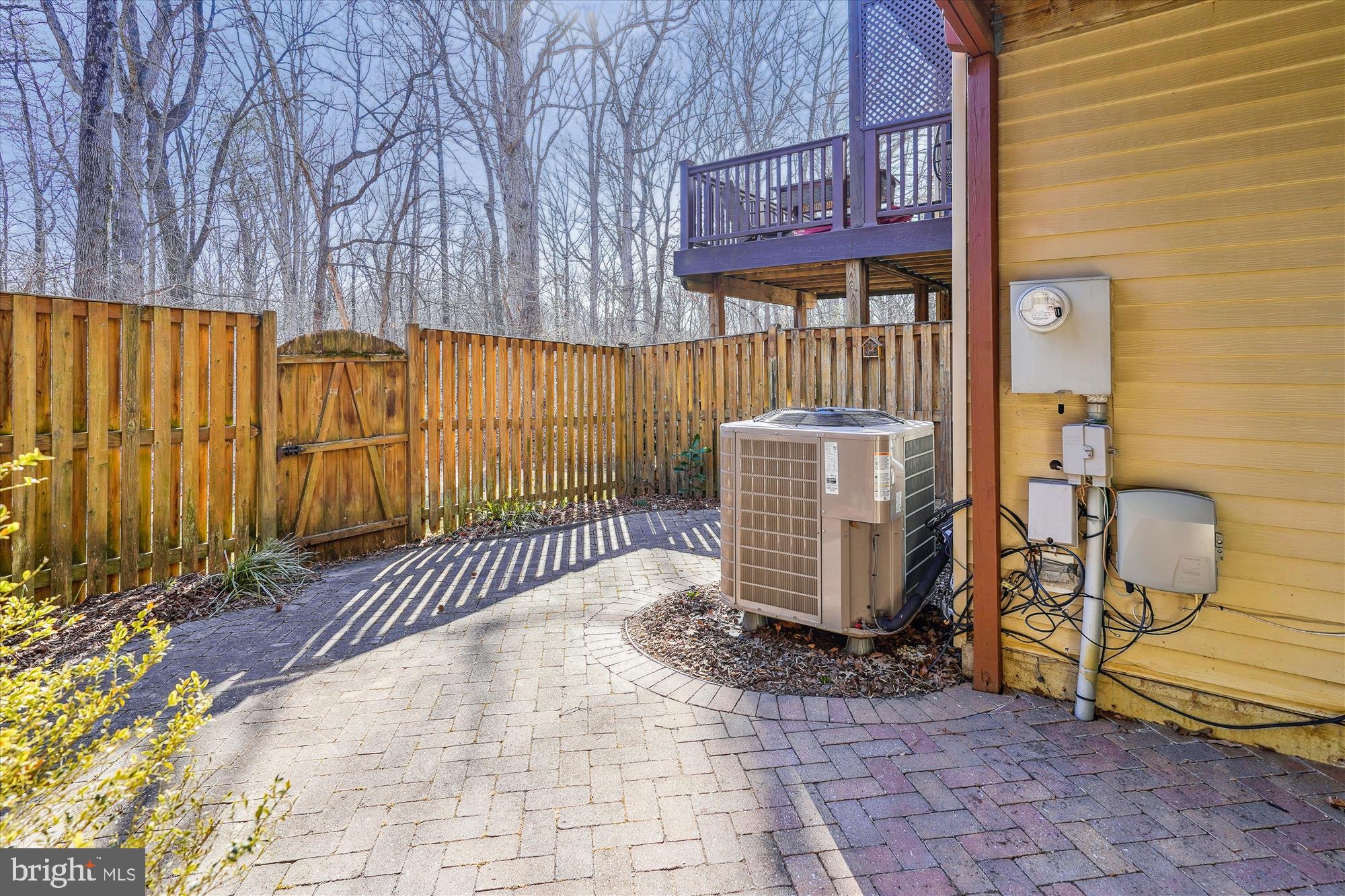 ISLAND CREEK - Residential