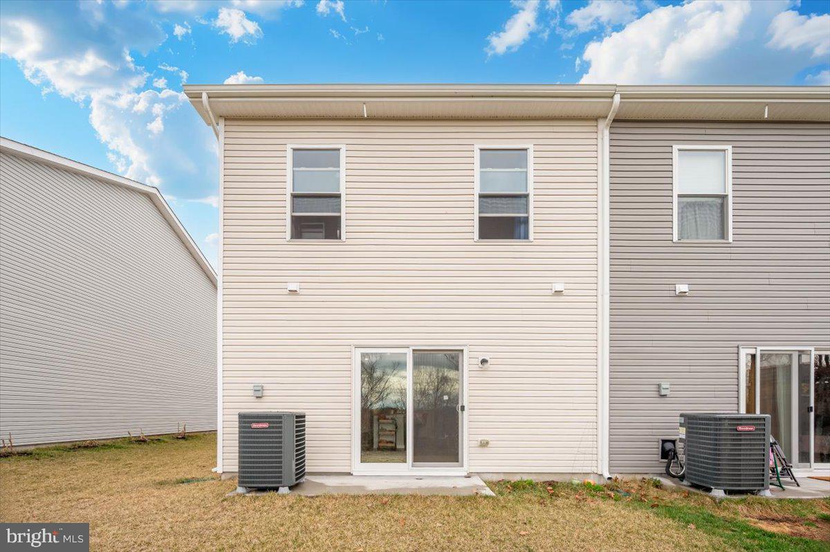 HOMEPLACE AT RIVERSIDE - Residential