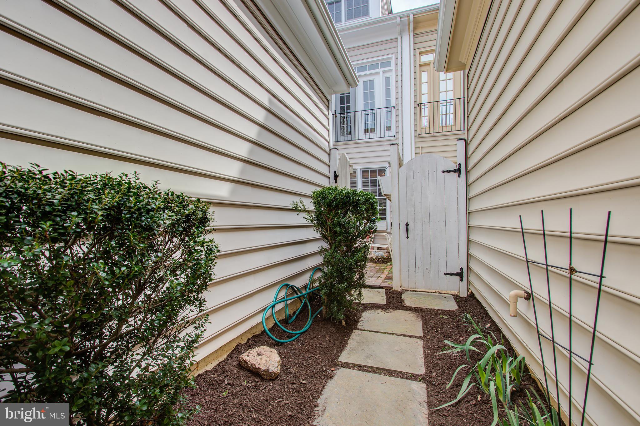 FALLSGROVE - Residential