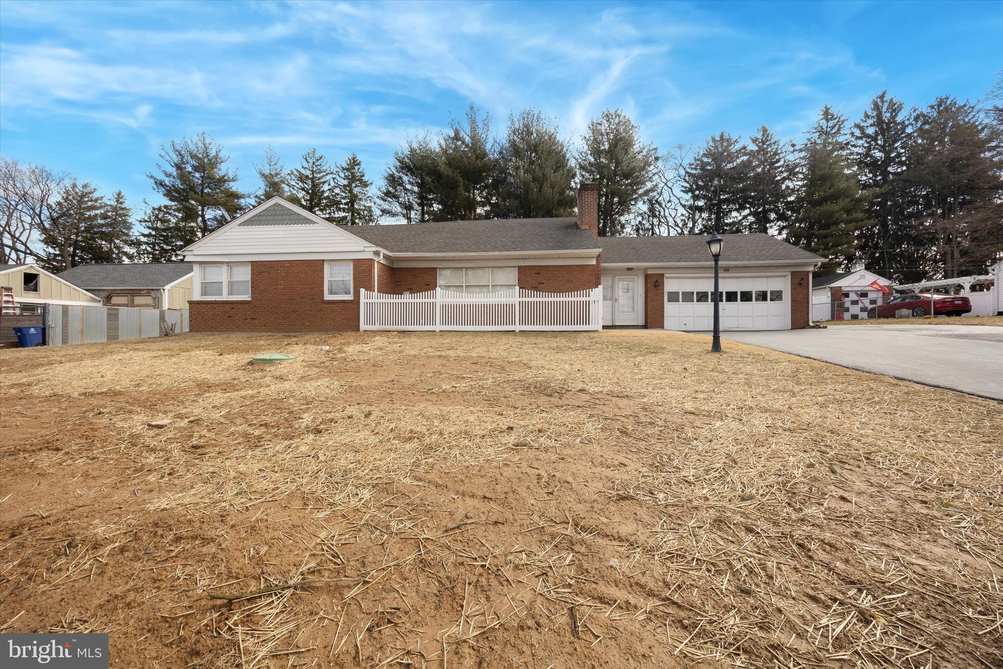 BEATTY HILLS - Residential