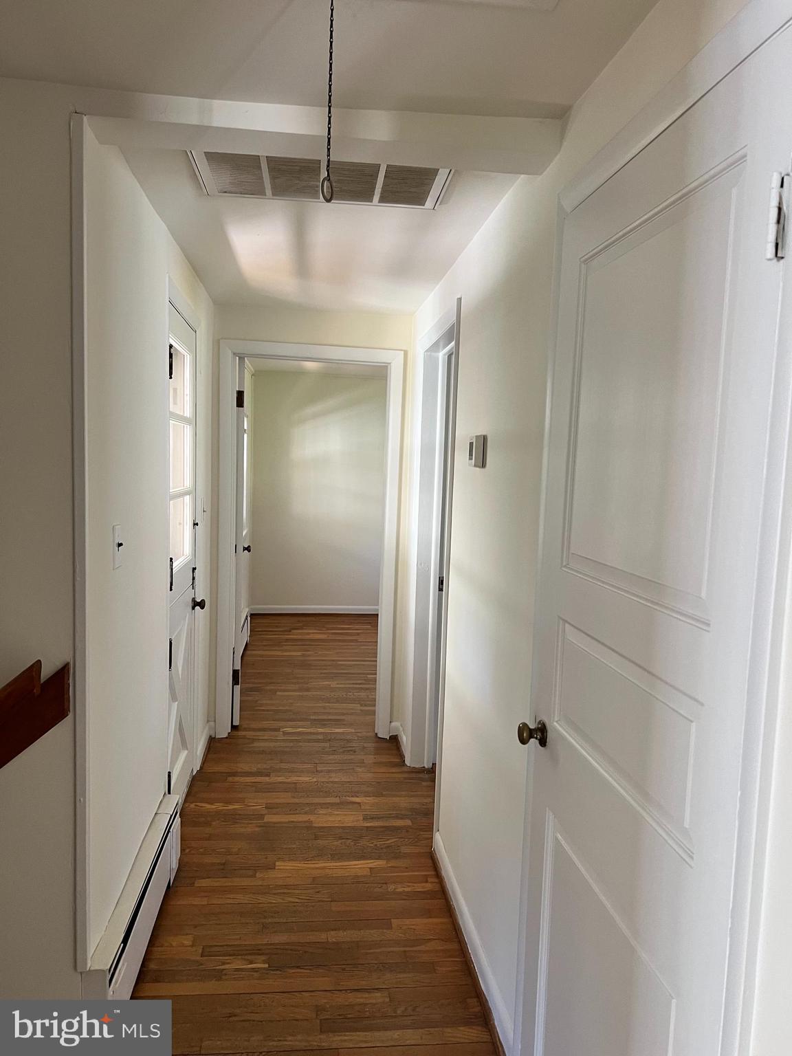 HOOT N HOLLOW - Residential Lease