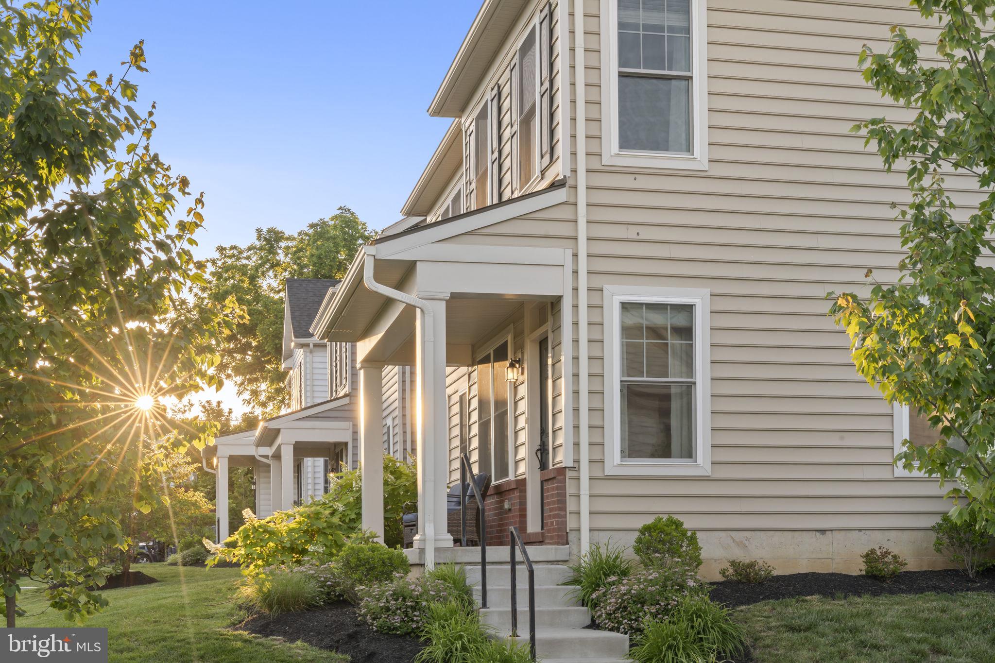 MEDIA WALK - Residential