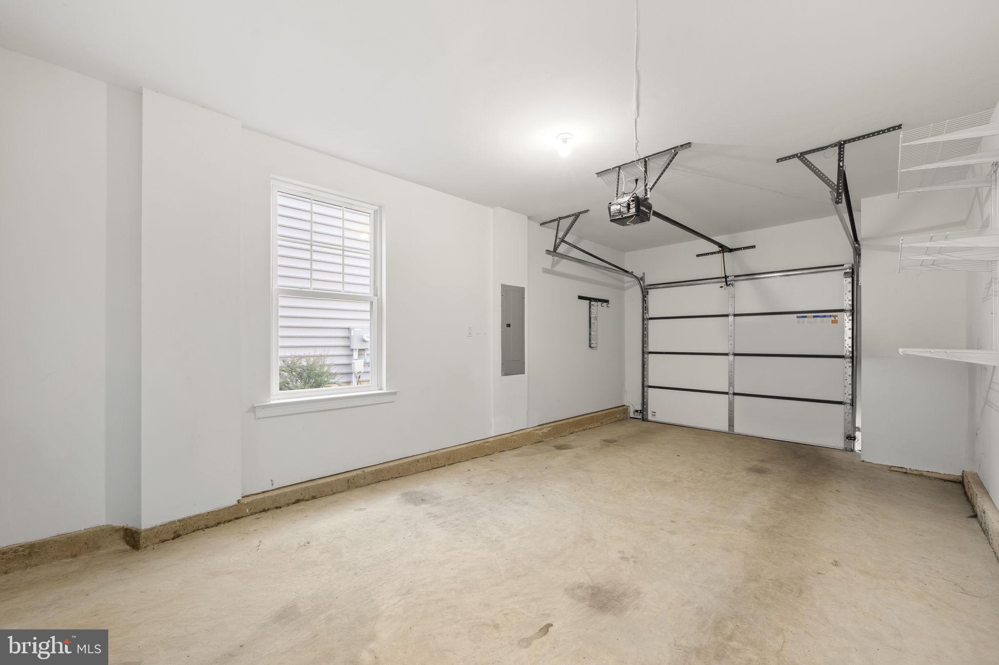 MEDIA WALK - Residential