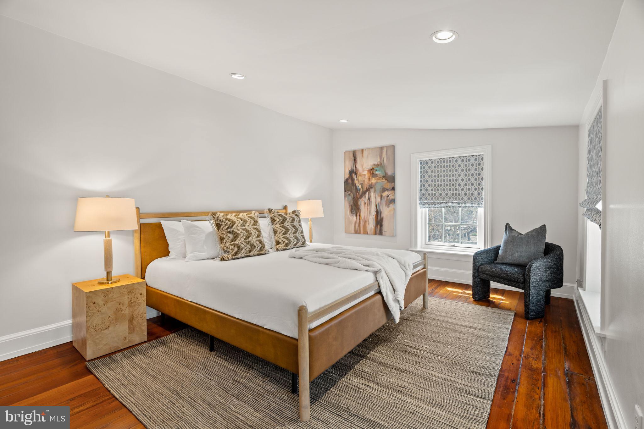 SOCIETY HILL - Residential