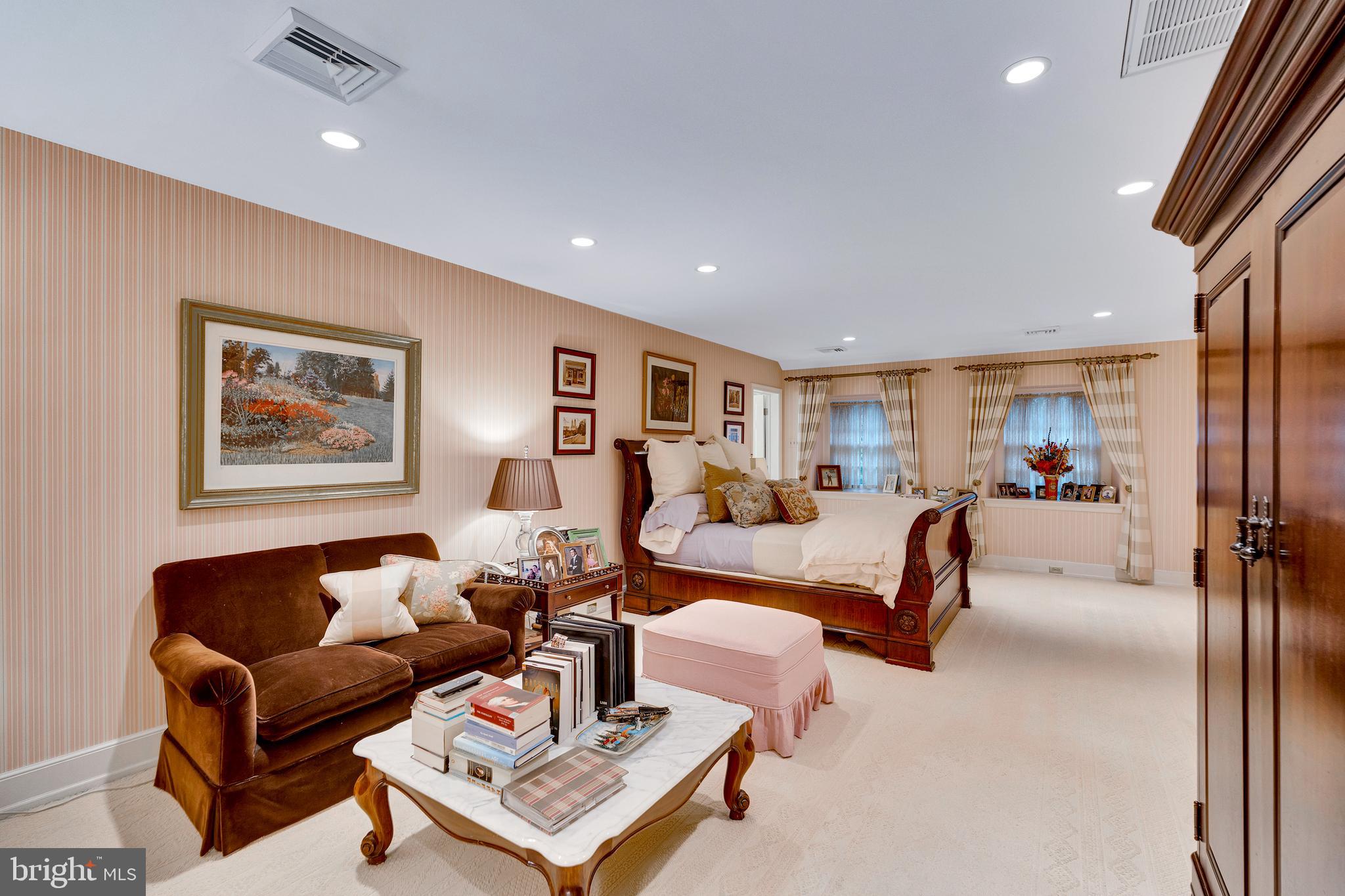 WYNNEWOOD - Residential