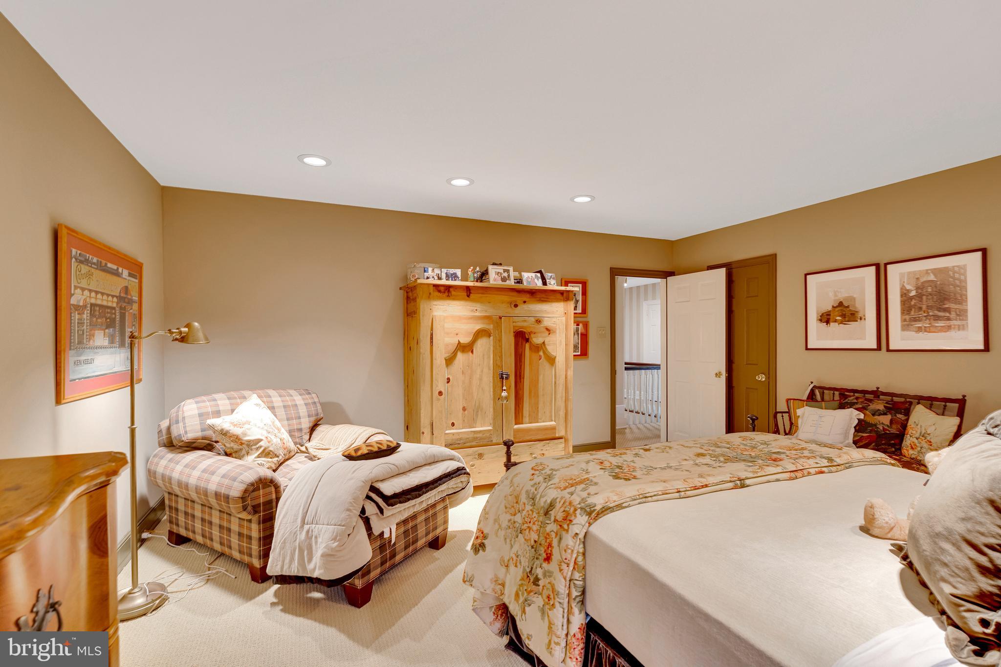WYNNEWOOD - Residential