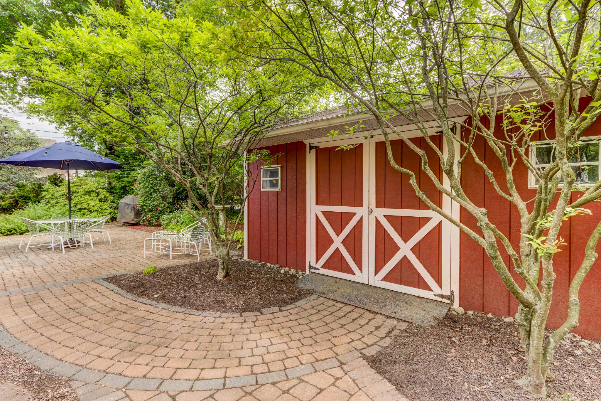 MOUNT AIRY COURT - Residential