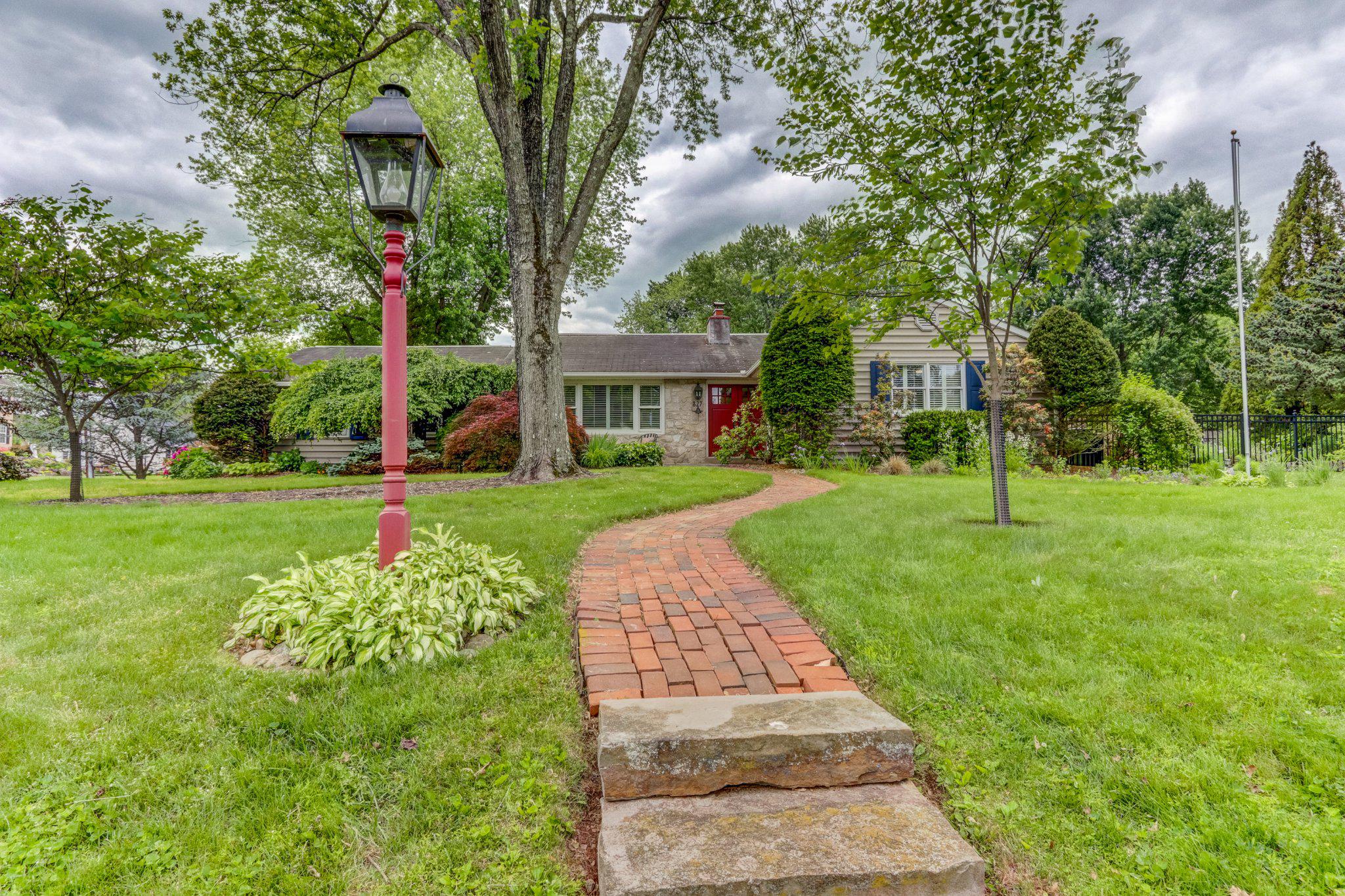 MOUNT AIRY COURT - Residential