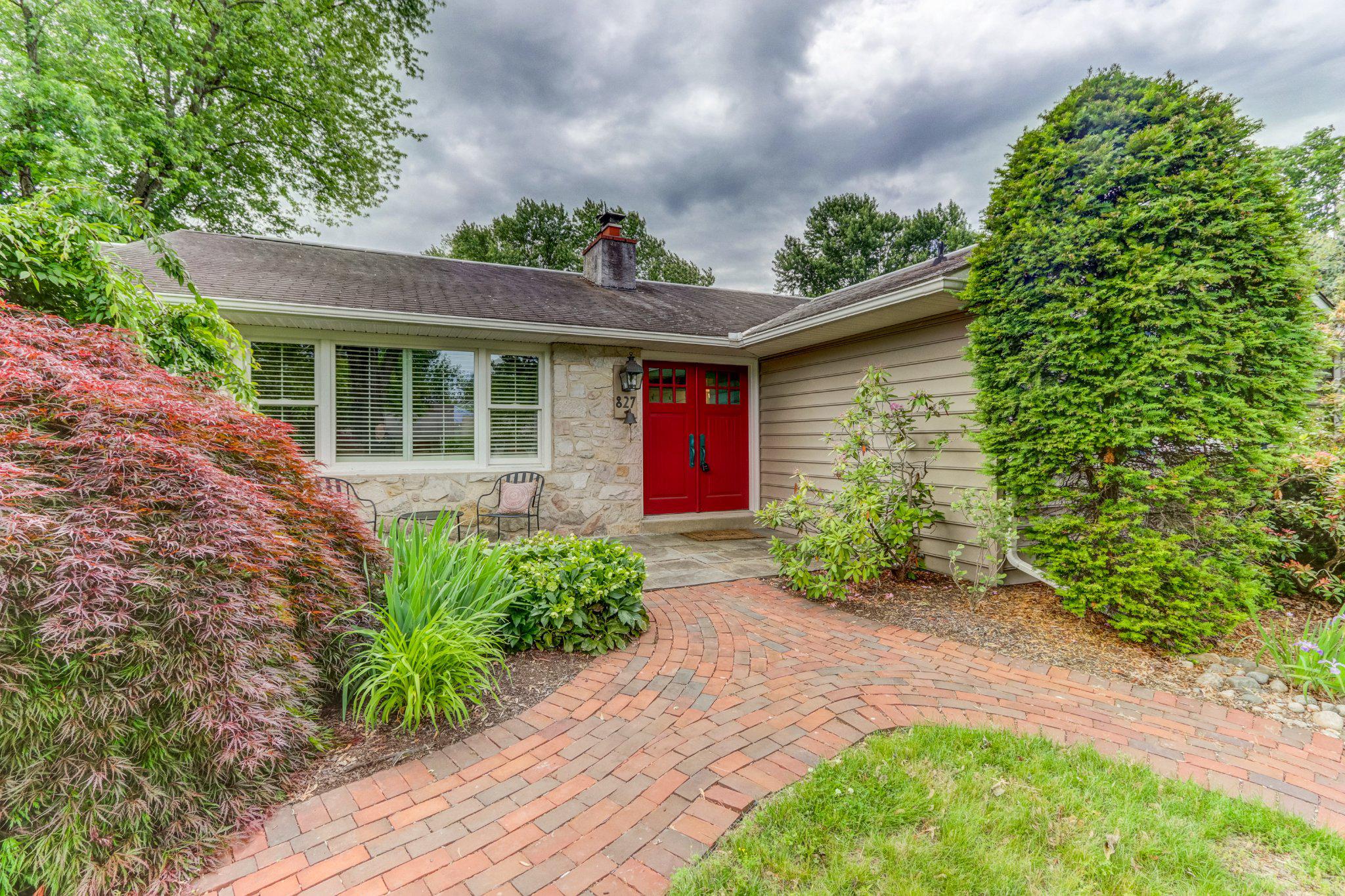MOUNT AIRY COURT - Residential