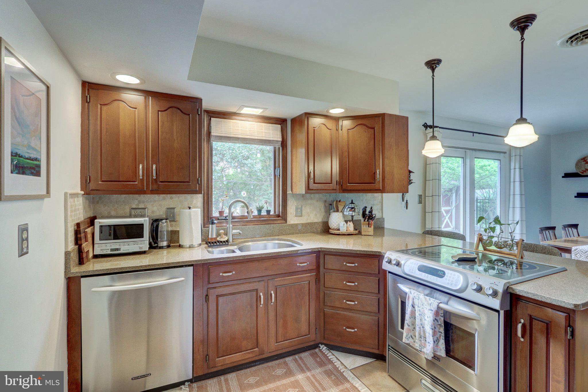 MOUNT AIRY COURT - Residential