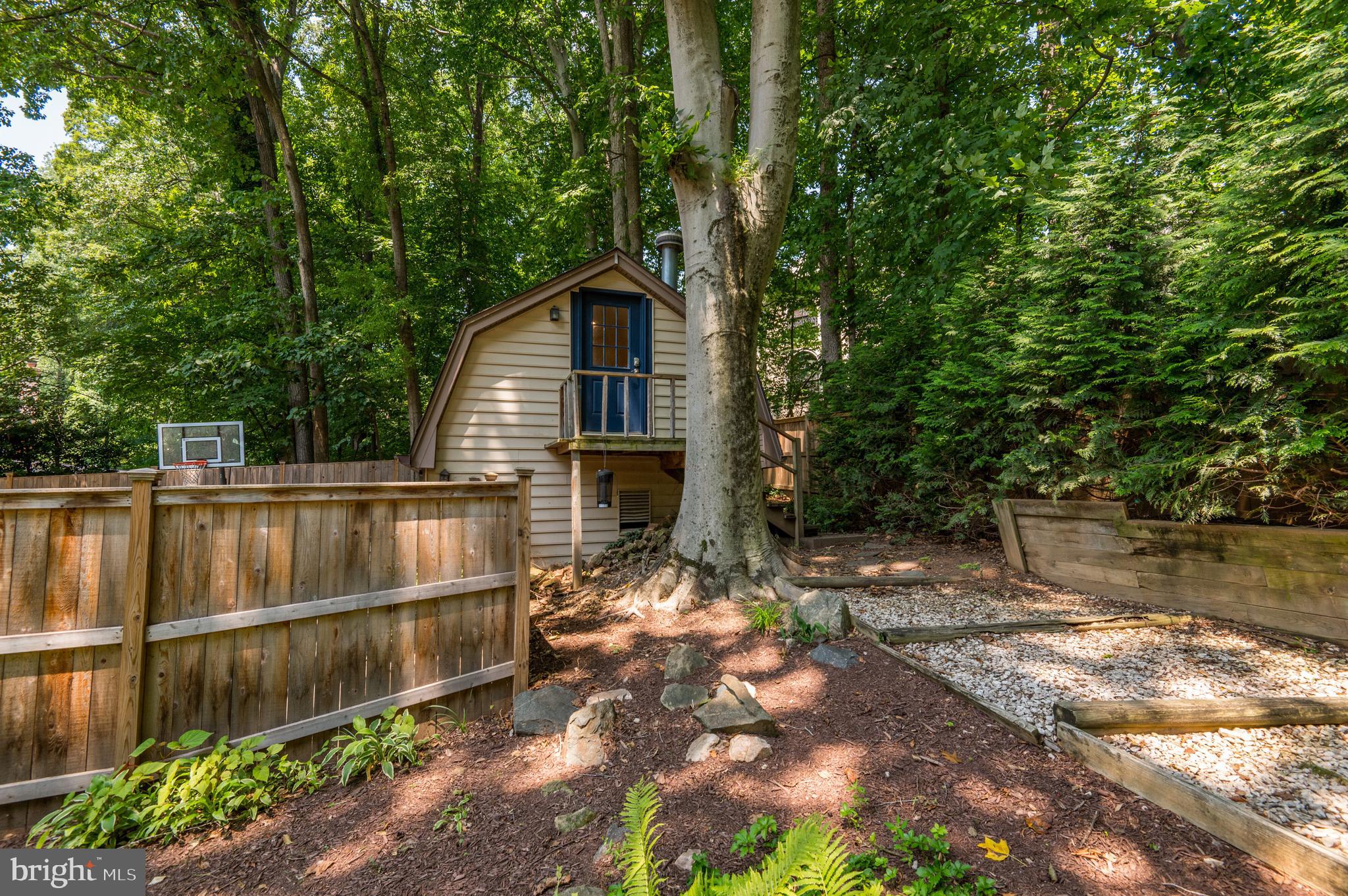 MCAULEY PARK - Residential