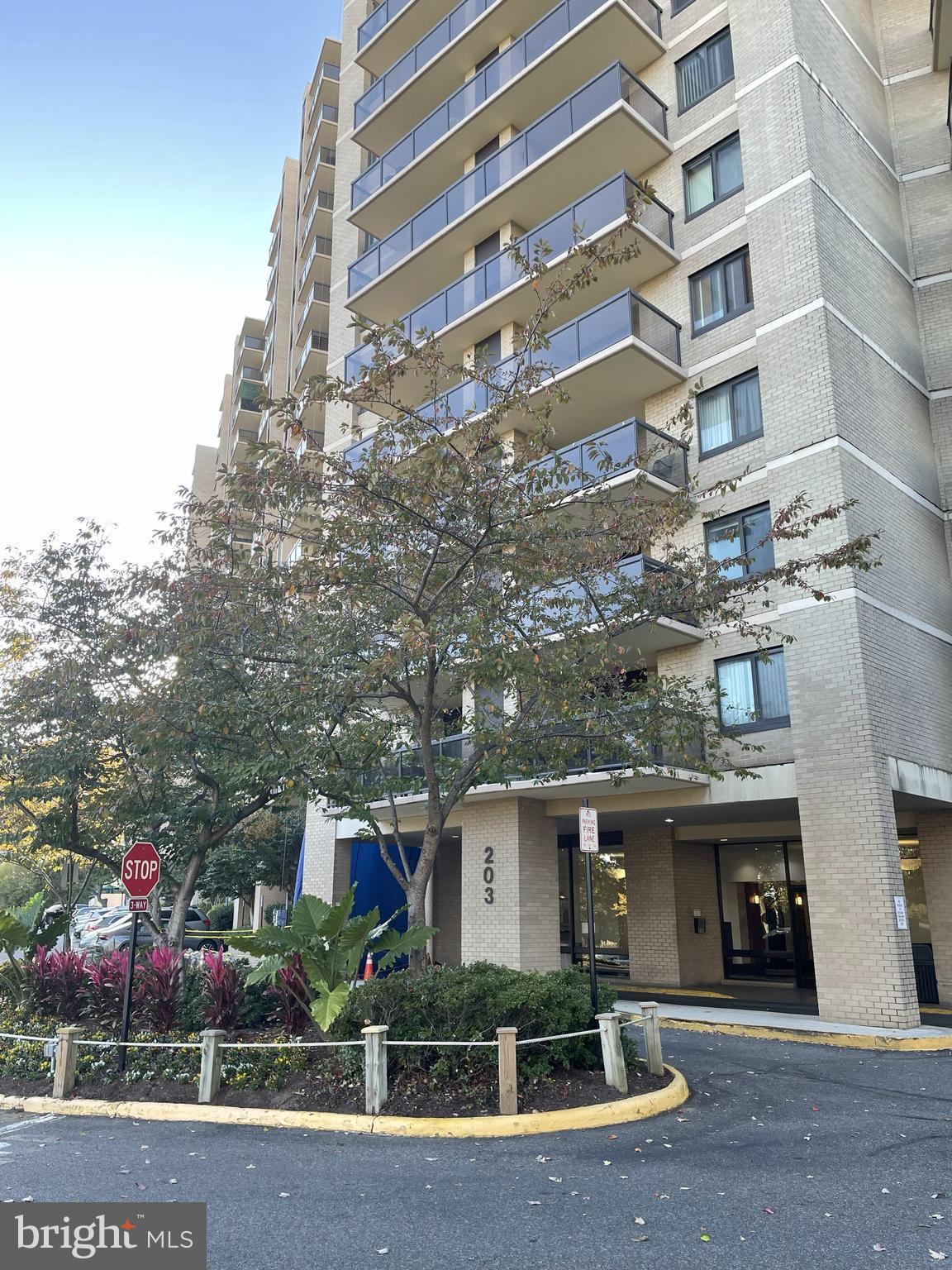 WATERGATE AT LANDMARK - Residential