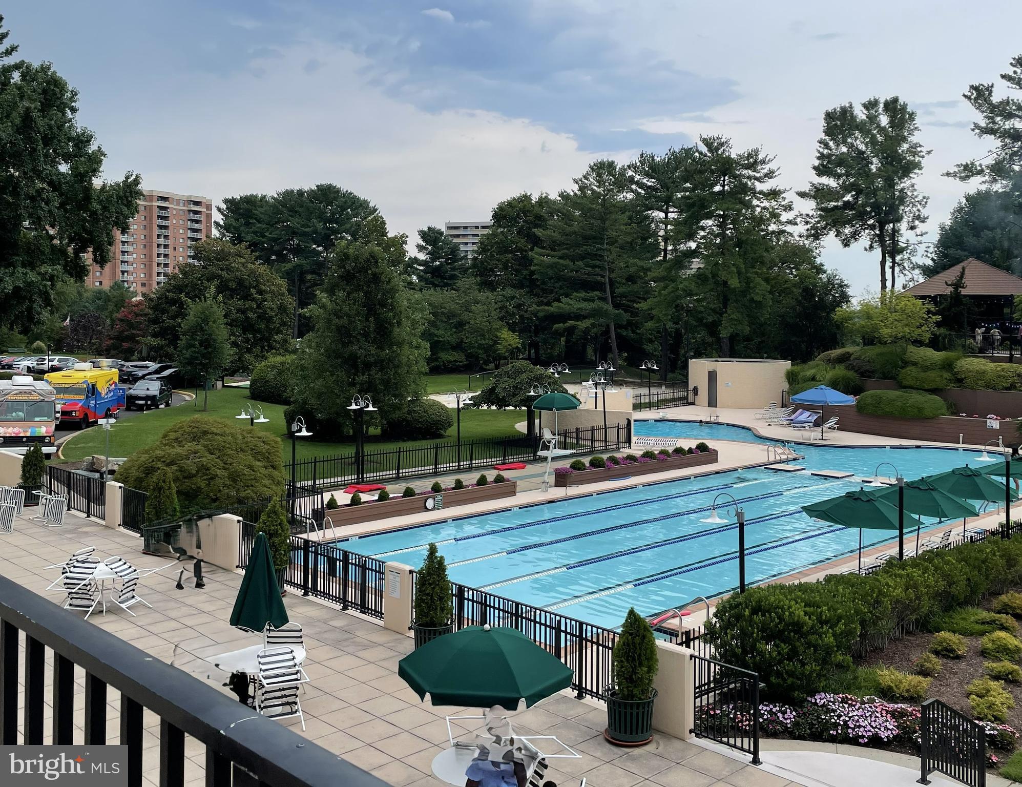WATERGATE AT LANDMARK - Residential