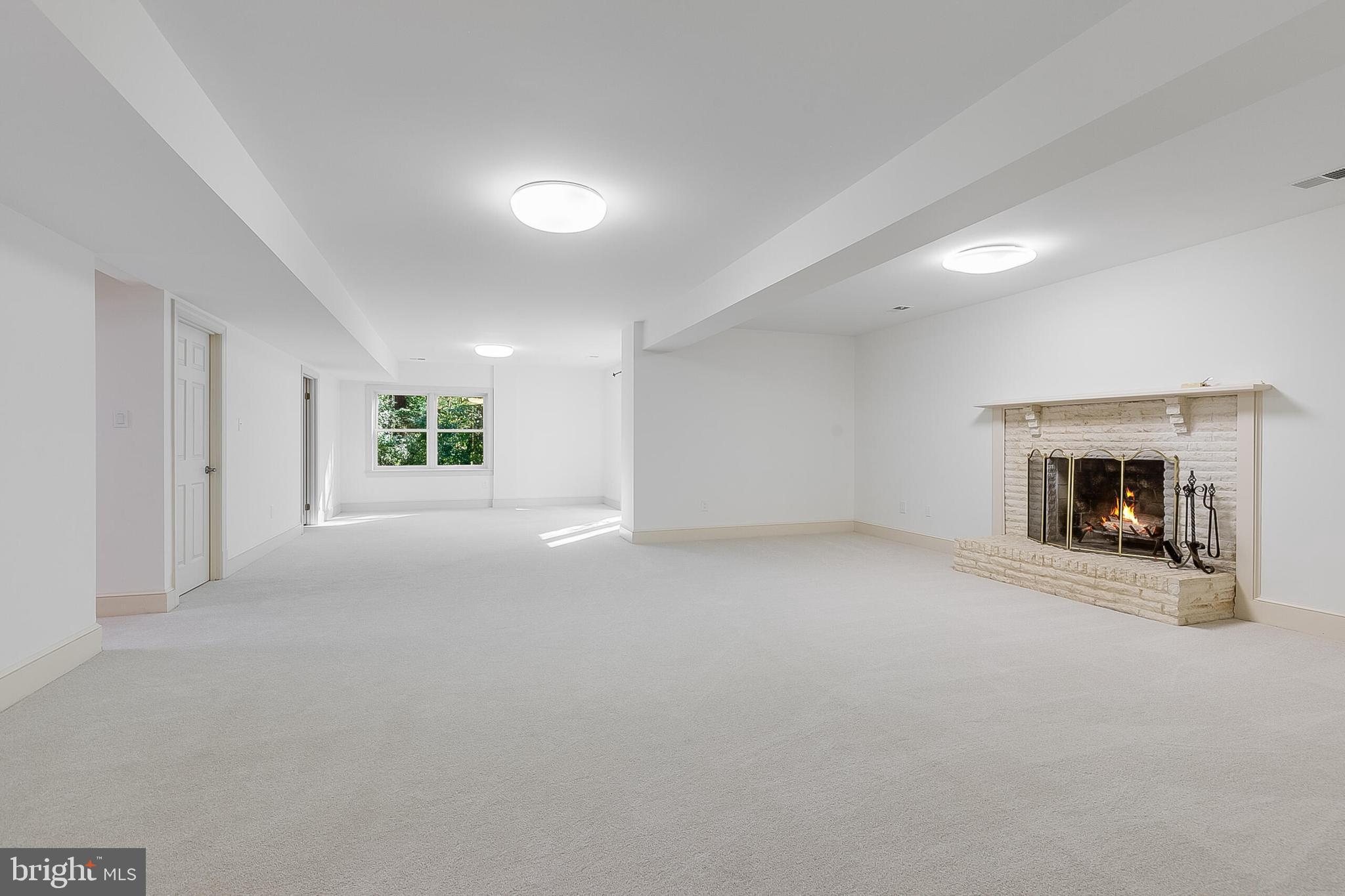 OAKMONT - Residential