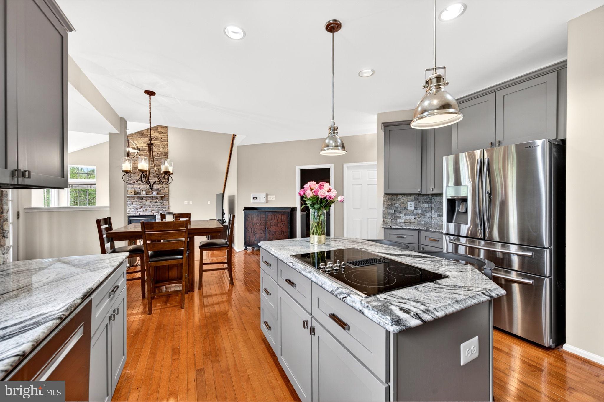 NORTH POINTE - Residential