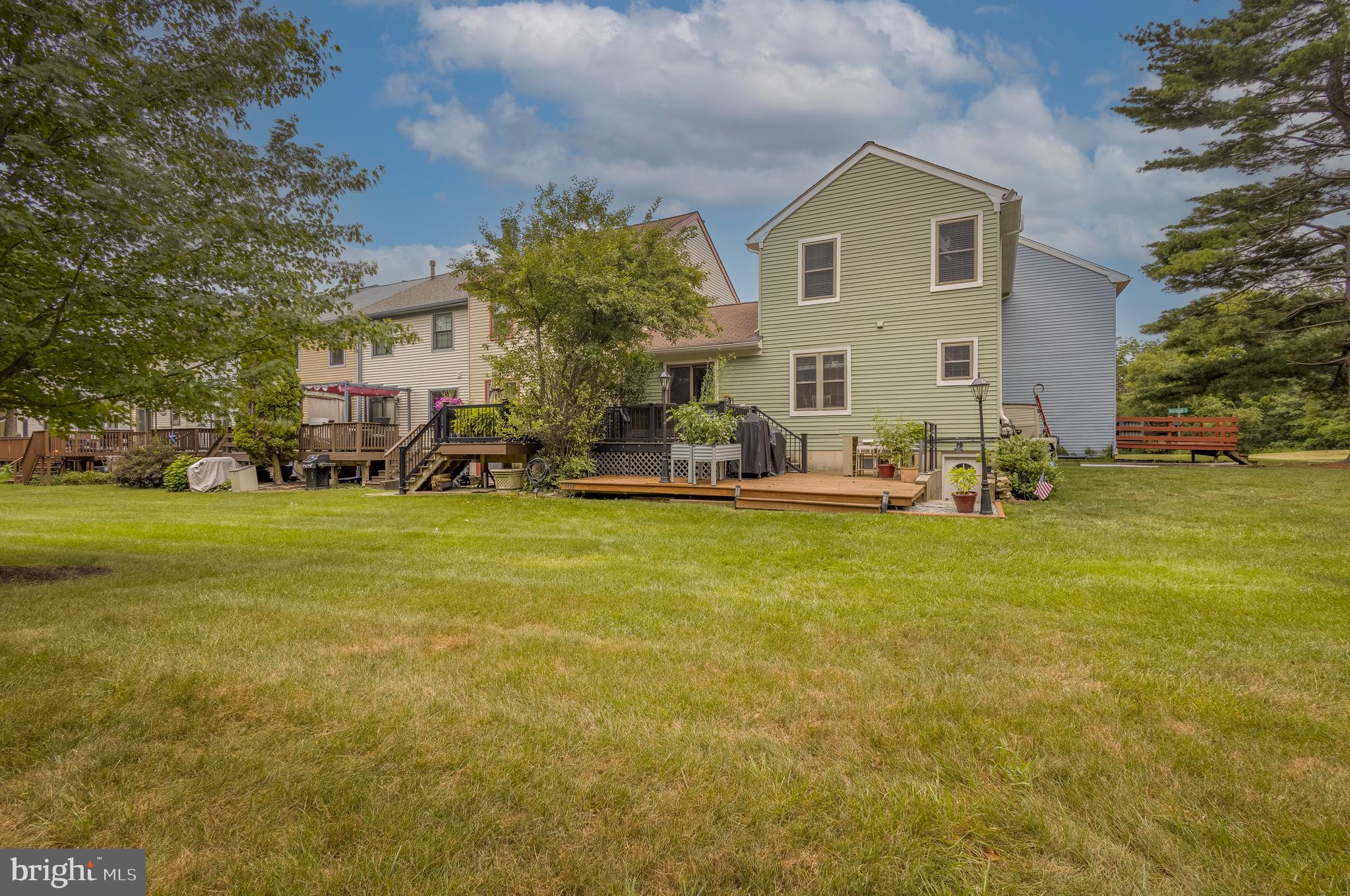 MONTGOMERY GLEN - Residential
