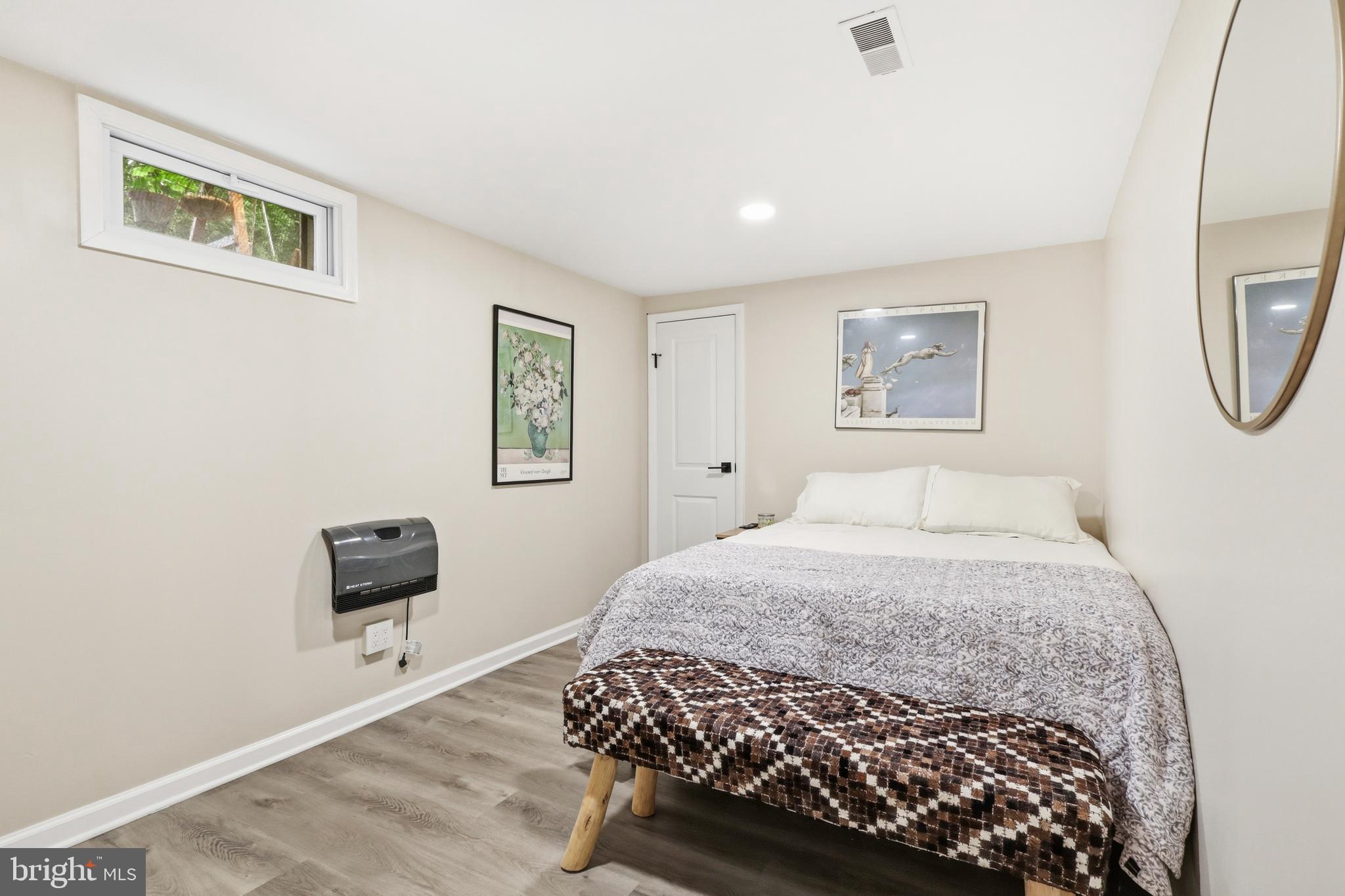 MONTGOMERY GLEN - Residential