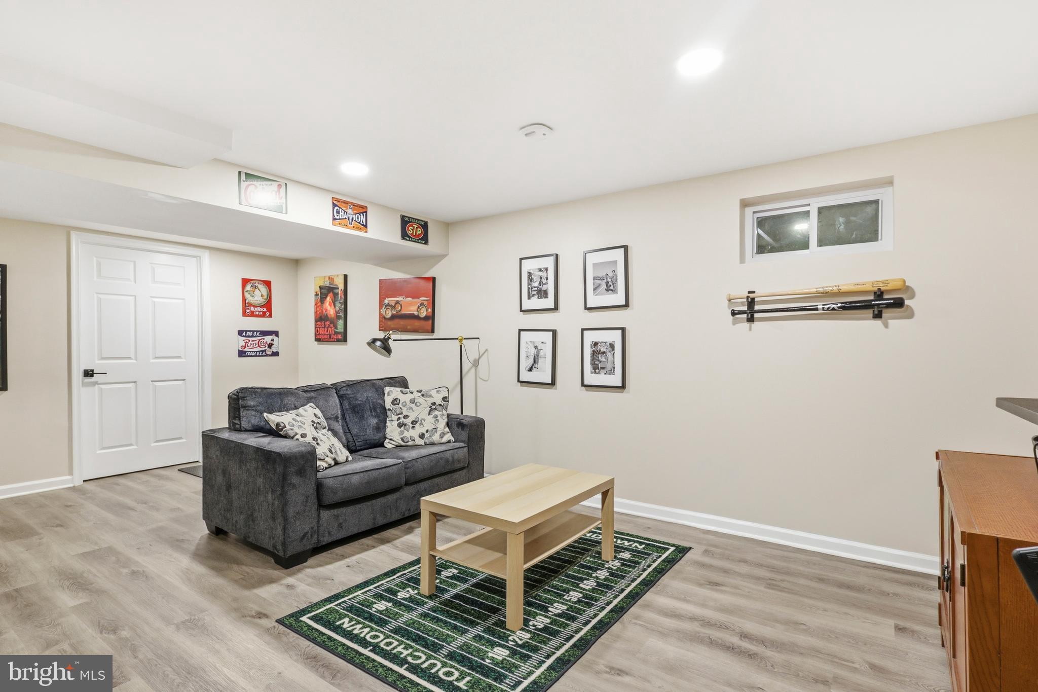 MONTGOMERY GLEN - Residential