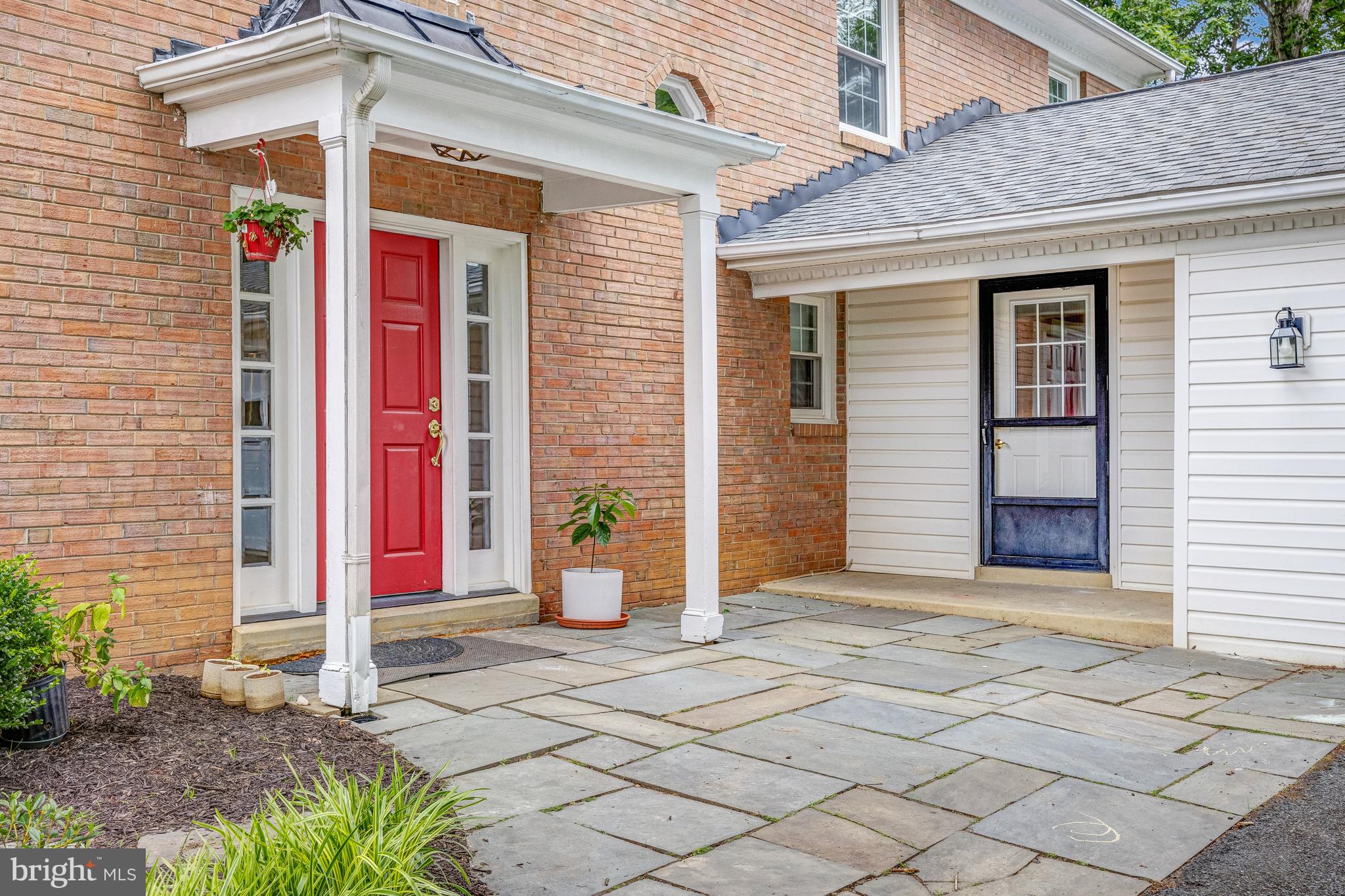 TALLY HO - Residential