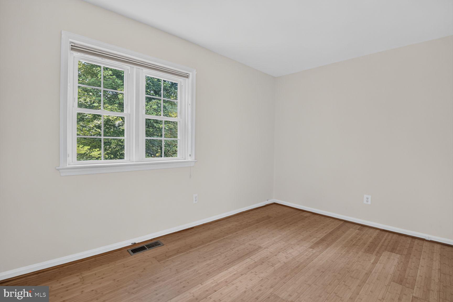 KENWOOD FOREST - Residential
