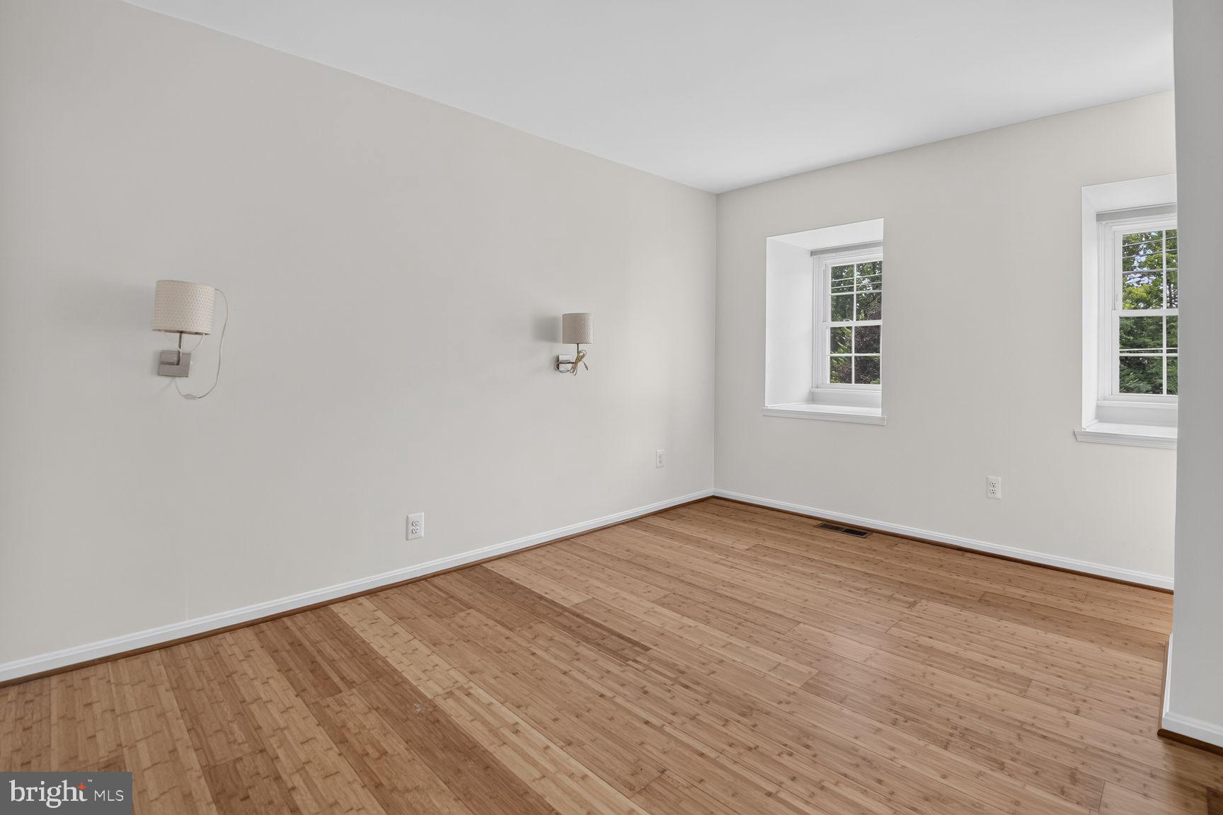 KENWOOD FOREST - Residential