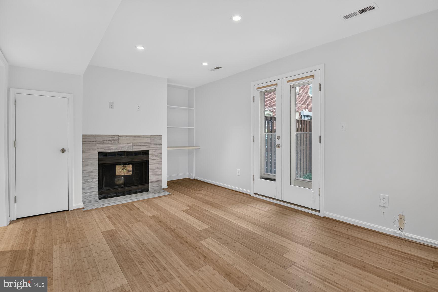 KENWOOD FOREST - Residential