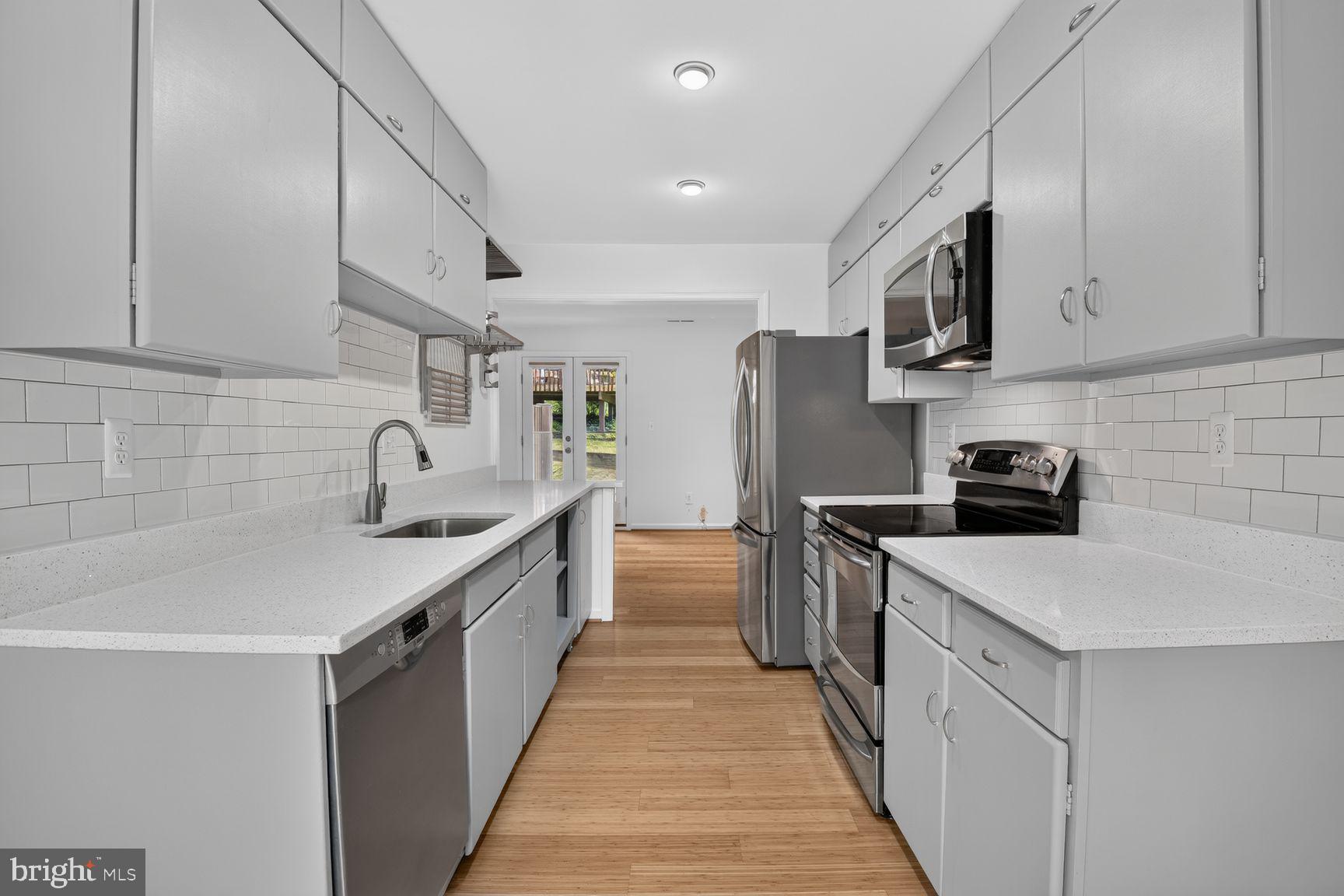 KENWOOD FOREST - Residential
