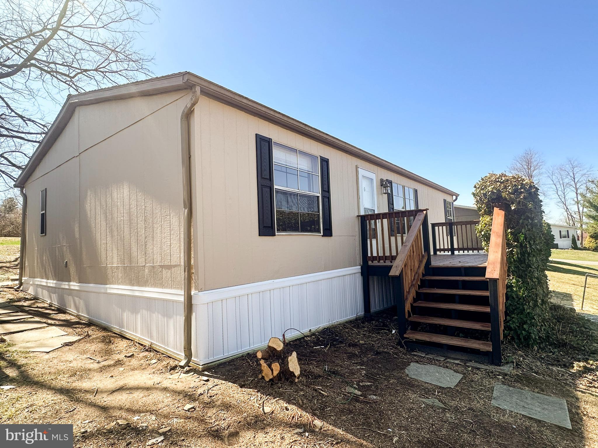 CRESTWOOD MHP - Residential