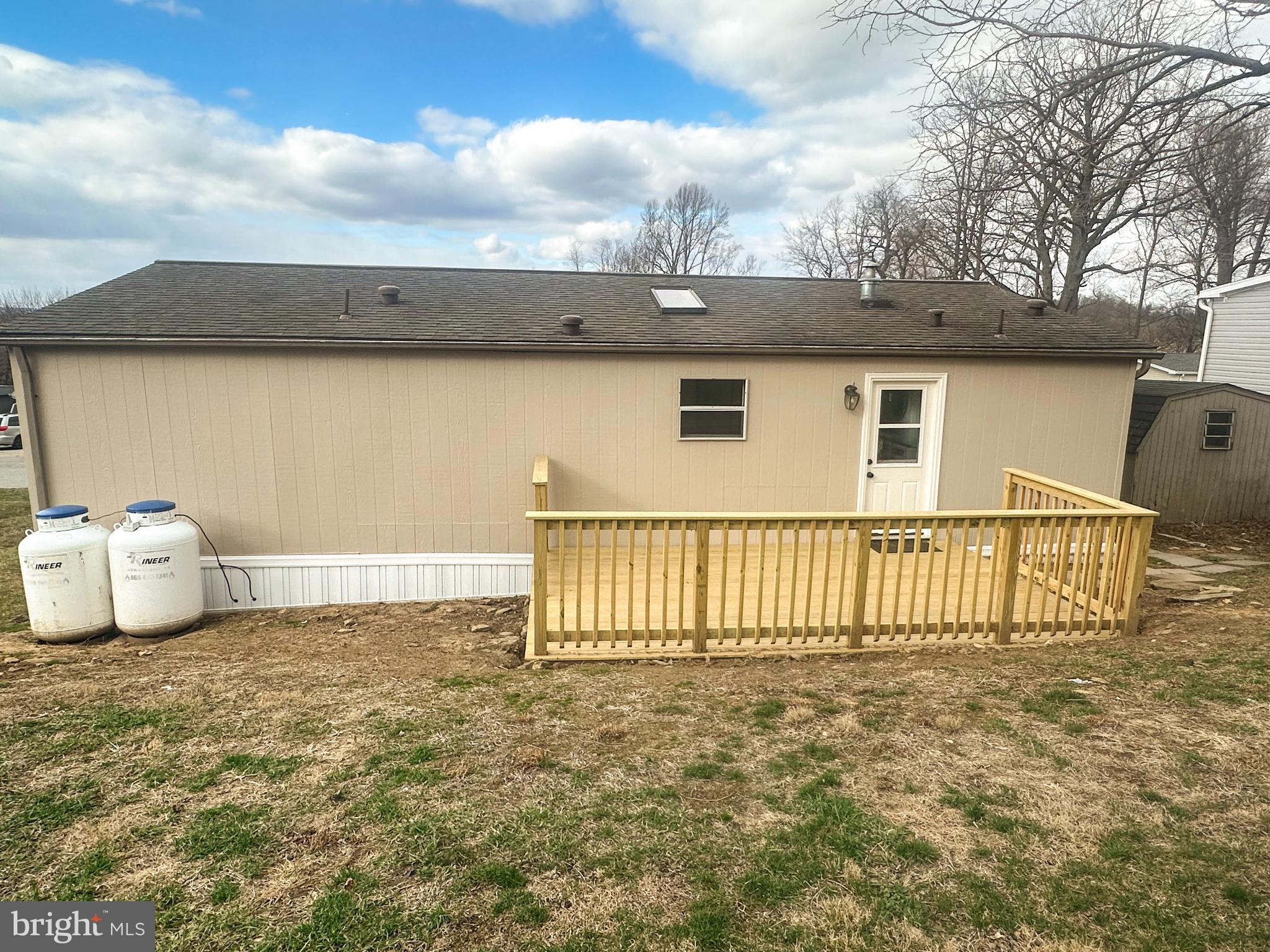 CRESTWOOD MHP - Residential