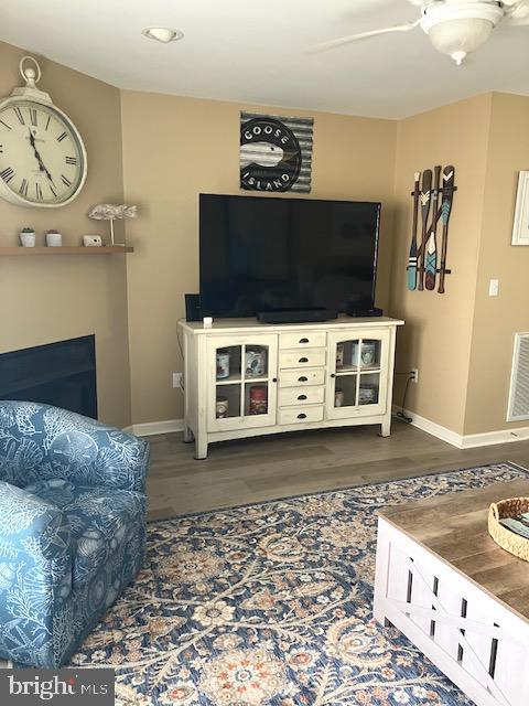 WARWICK LANDING - Residential