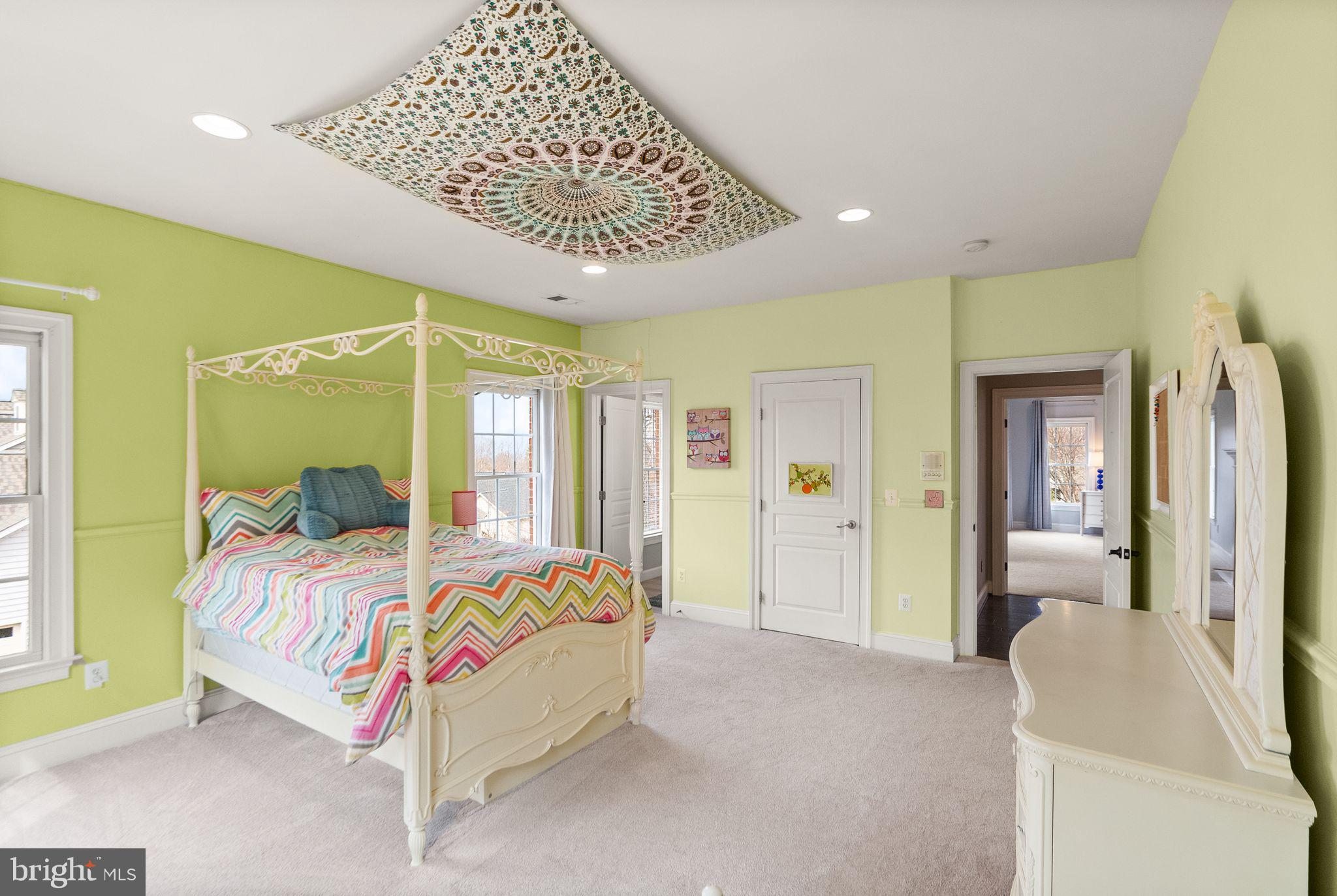 CEDAR CHASE - Residential