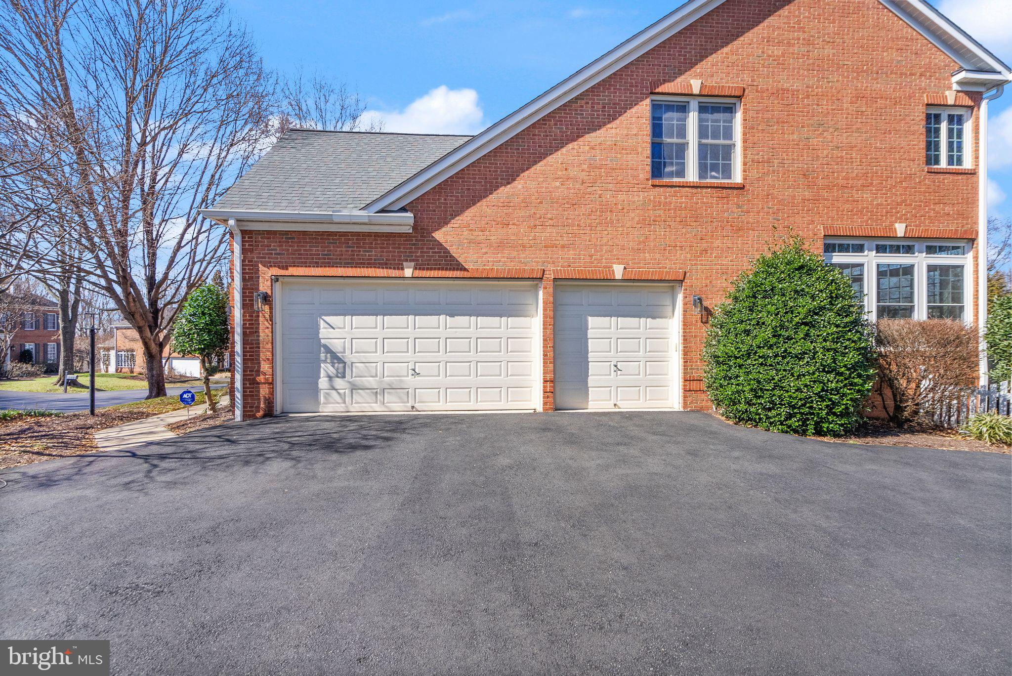 CEDAR CHASE - Residential