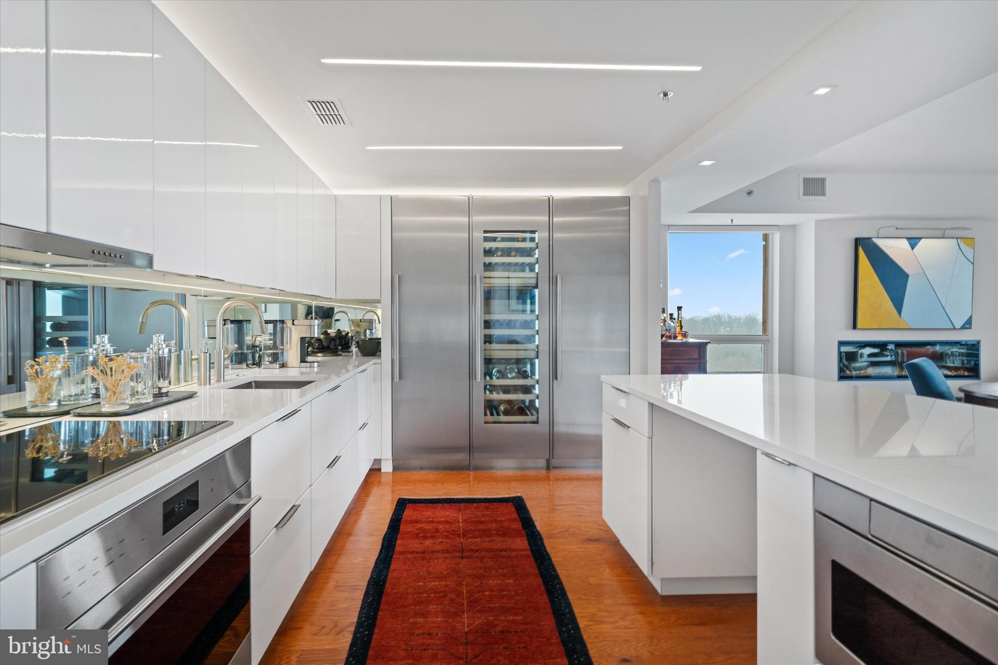 PARK PLAZA - Residential