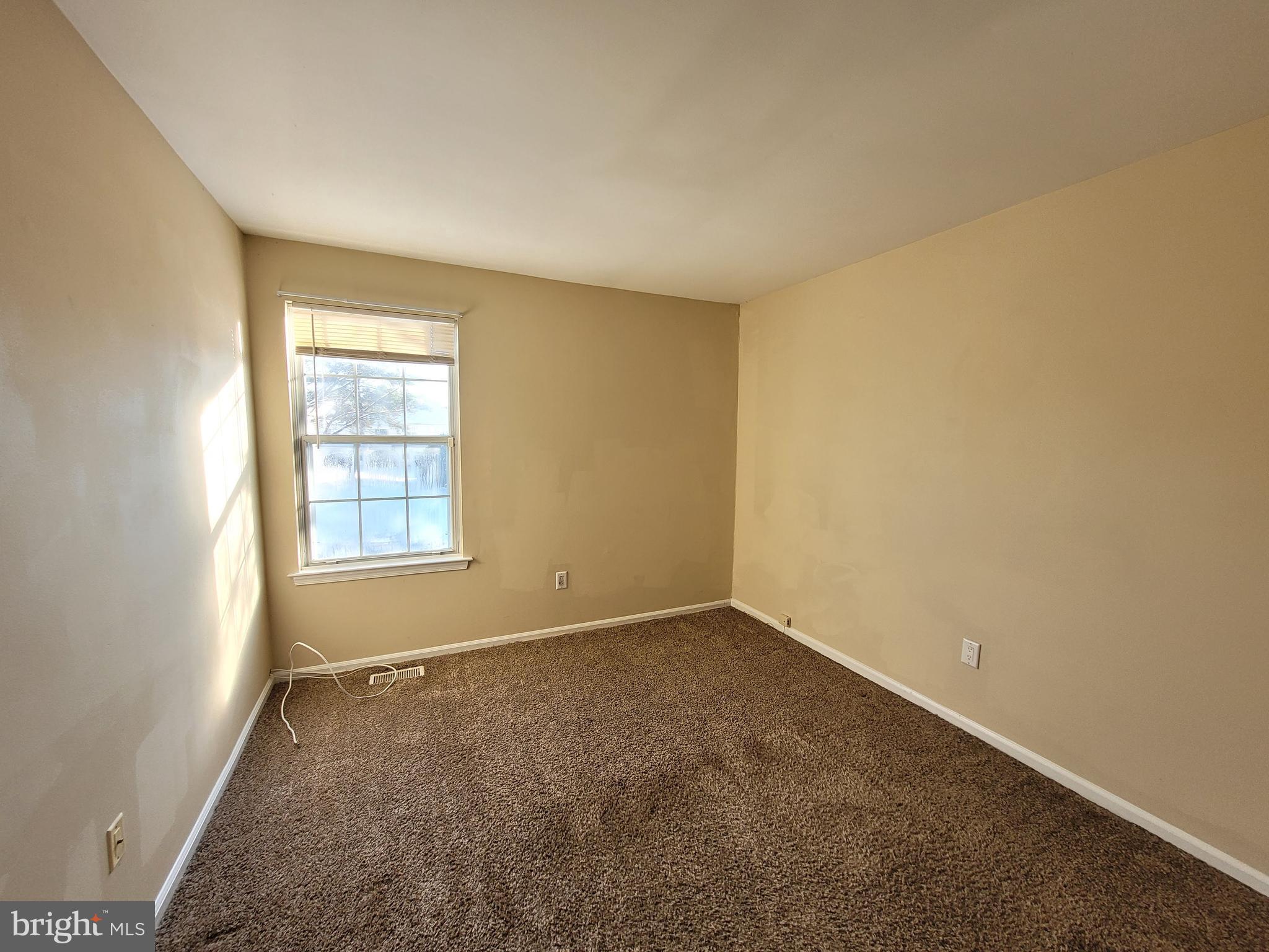VILLAGE SHIRES - Residential Lease