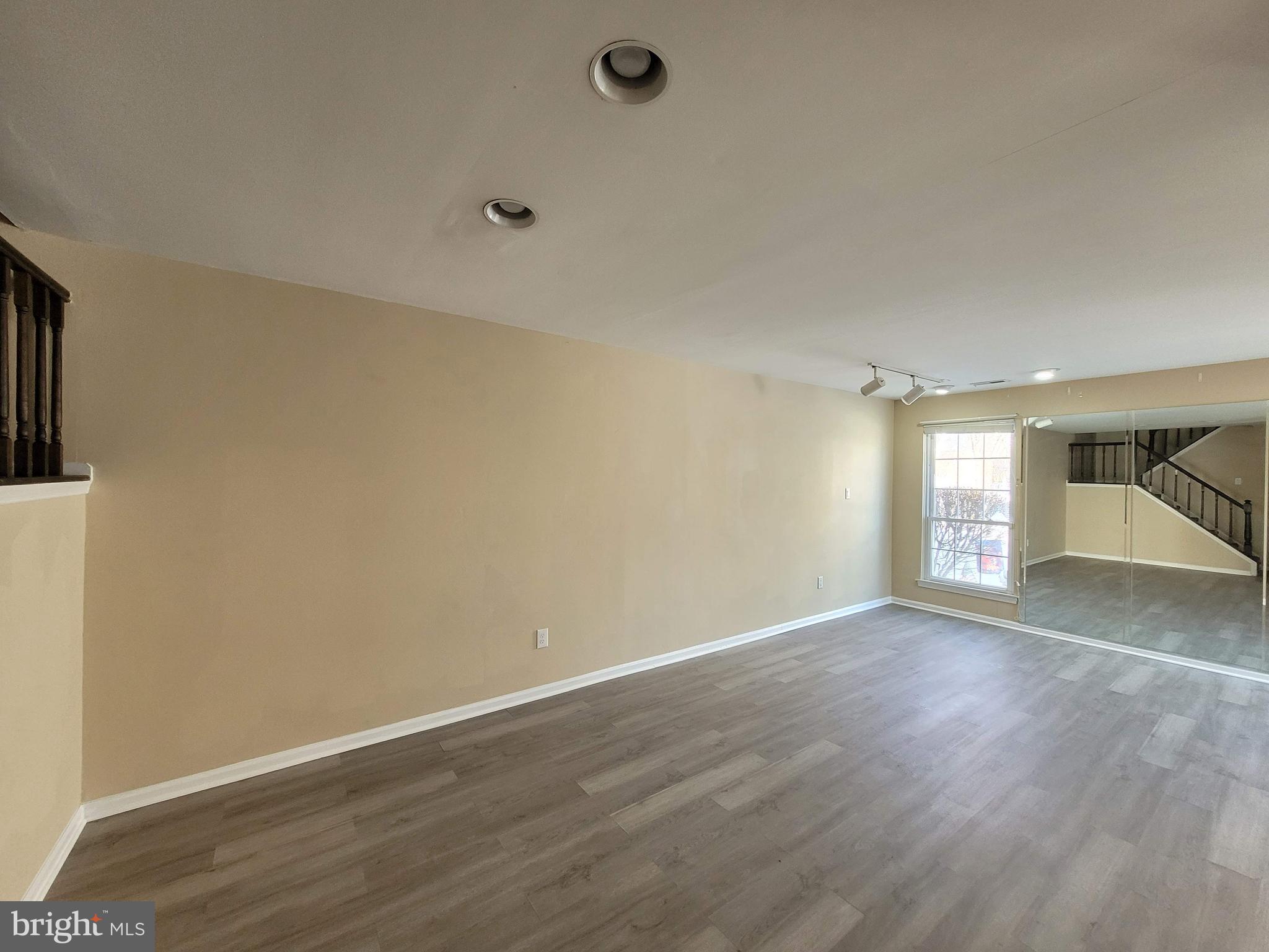 VILLAGE SHIRES - Residential Lease