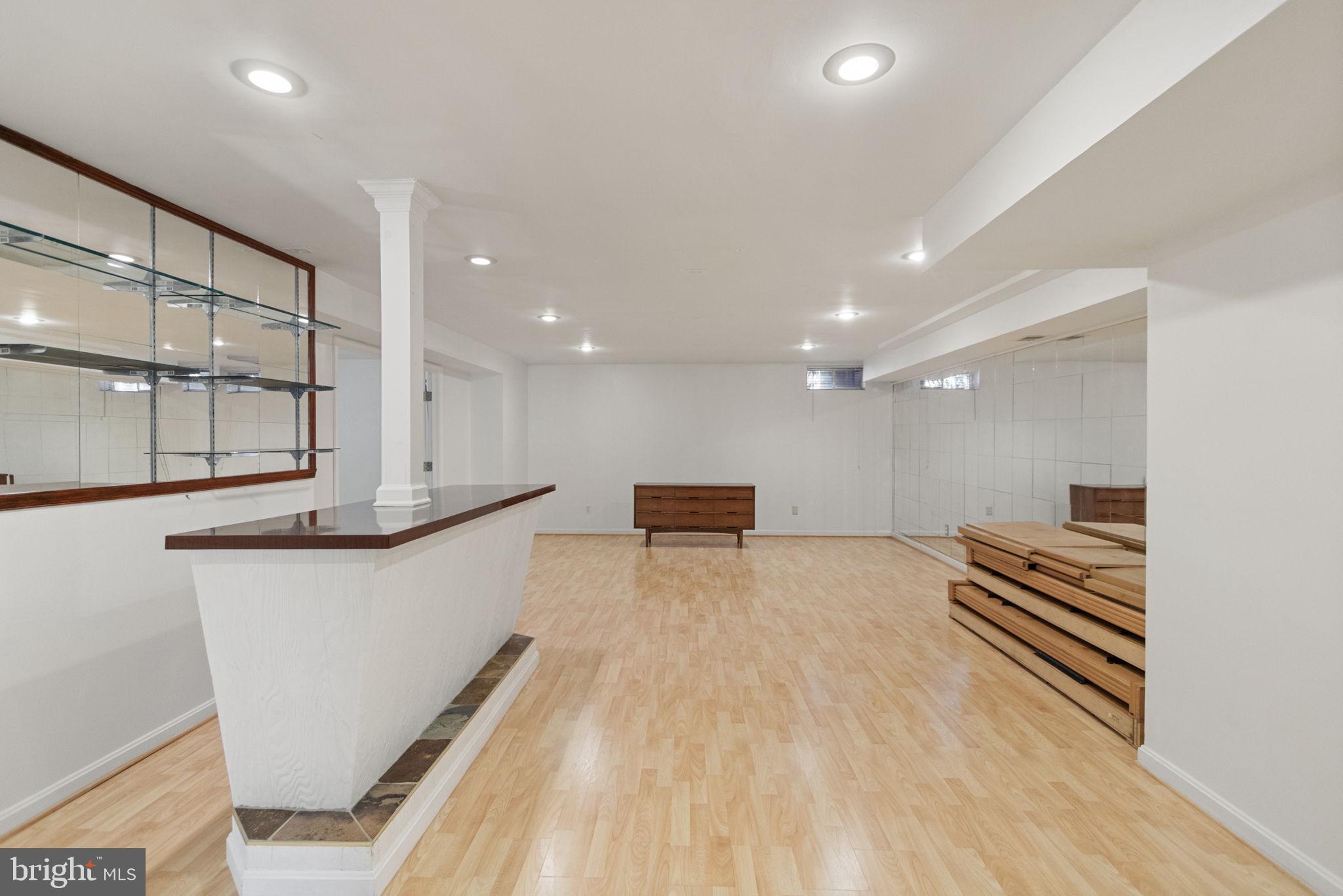 WAYSIDE VILLAGE - Residential