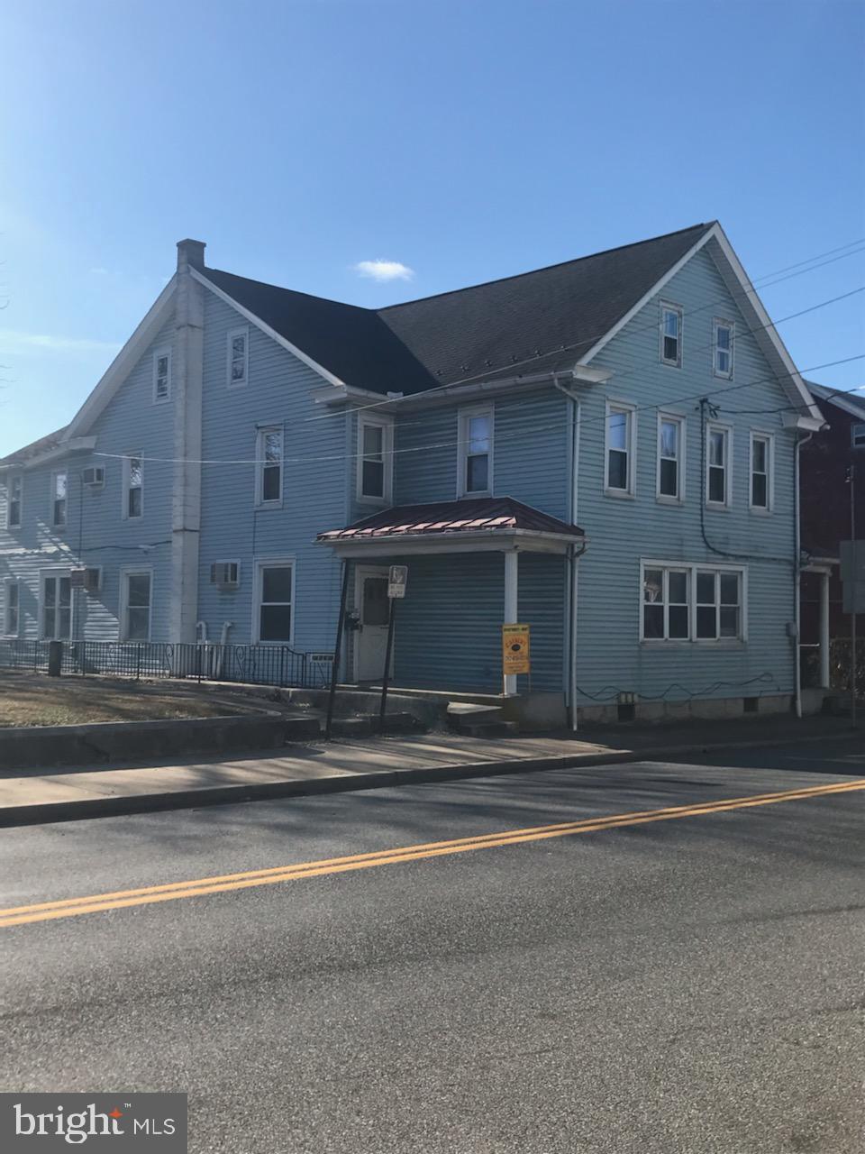 ELIZABETHTOWN - Residential Lease