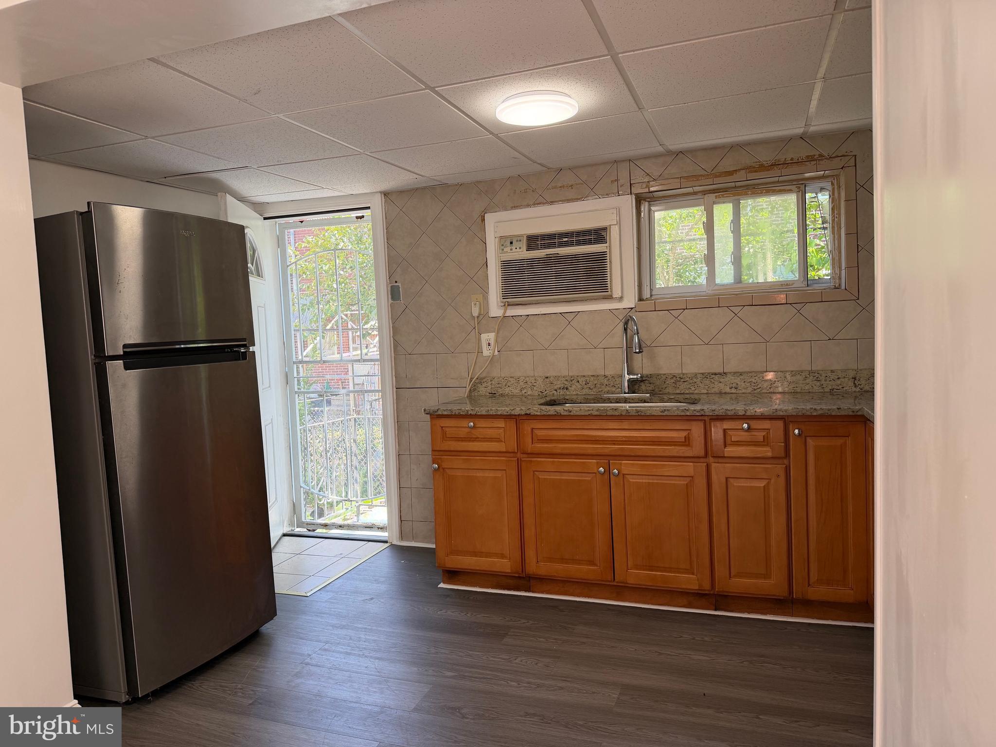 PHILADELPHIA (SOUTHWEST) - Residential