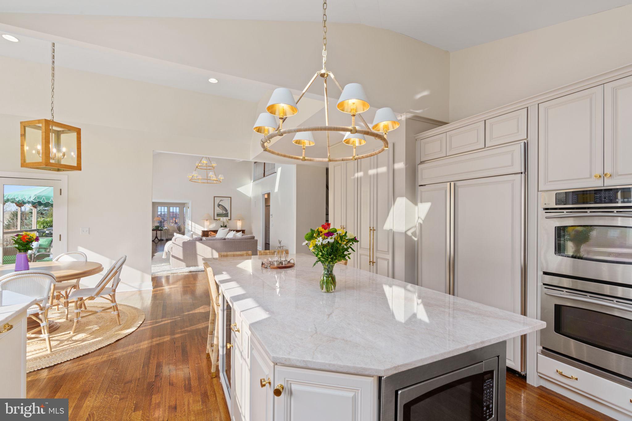 SADDLE RIDGE - Residential