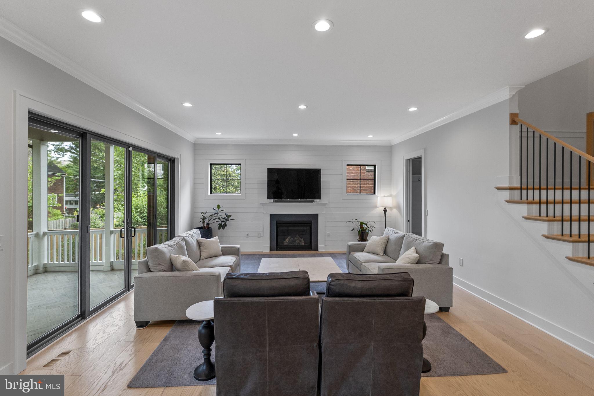 ASHTON HEIGHTS - Residential