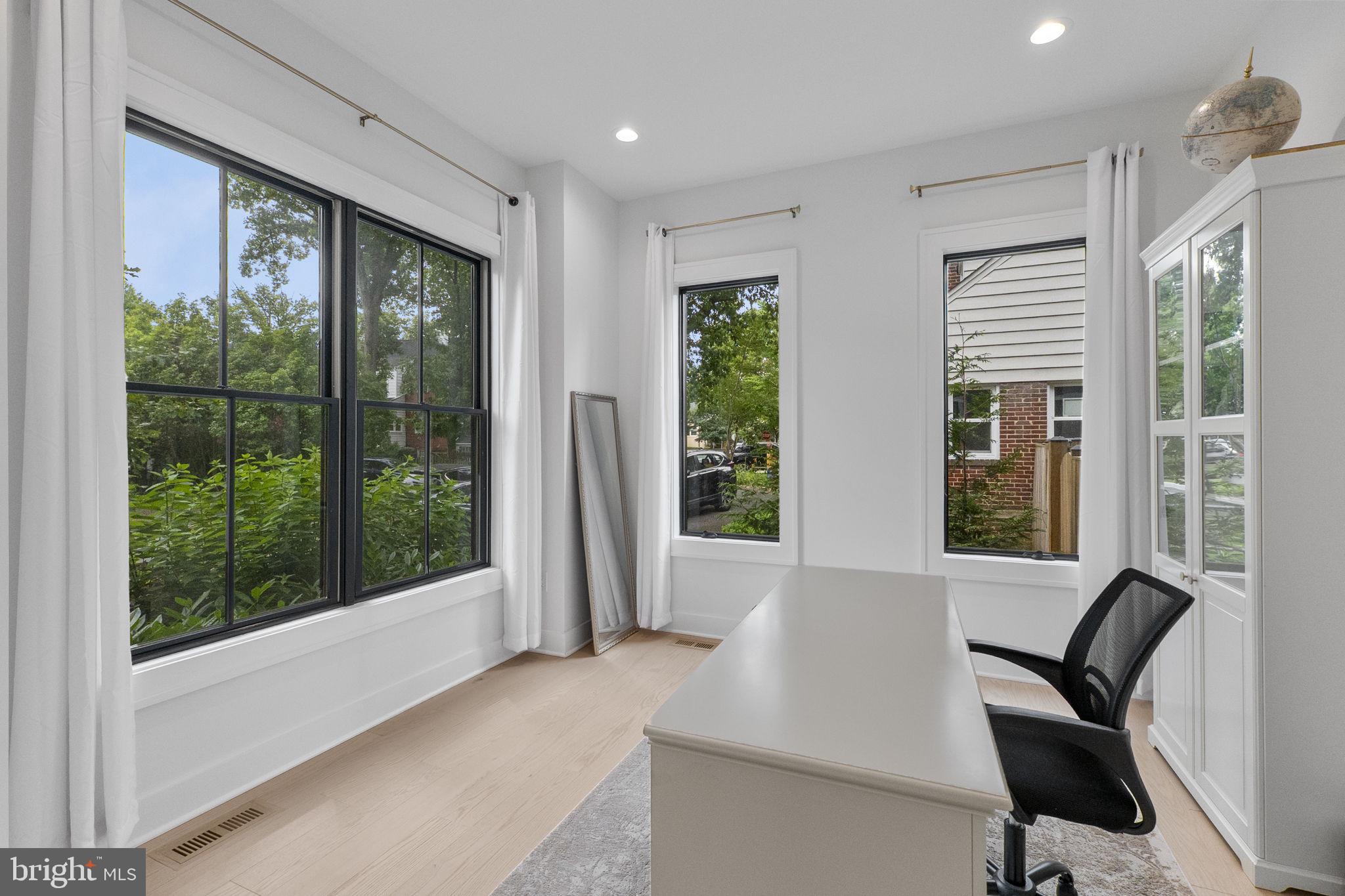 ASHTON HEIGHTS - Residential