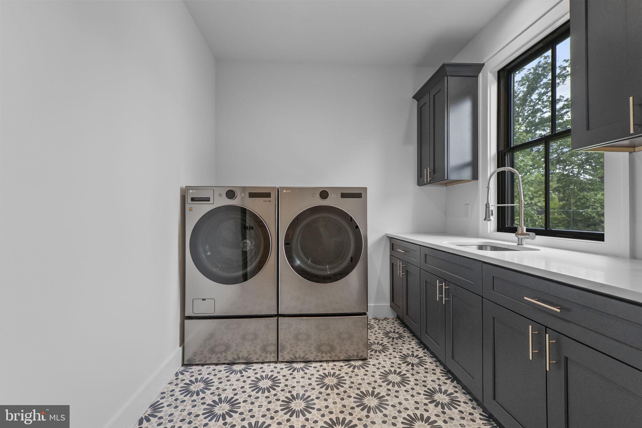 ASHTON HEIGHTS - Residential