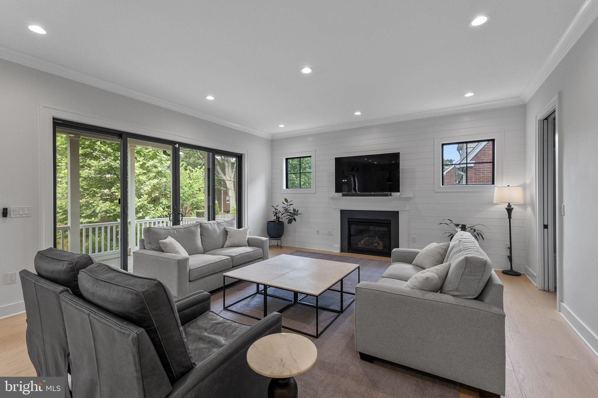 ASHTON HEIGHTS - Residential