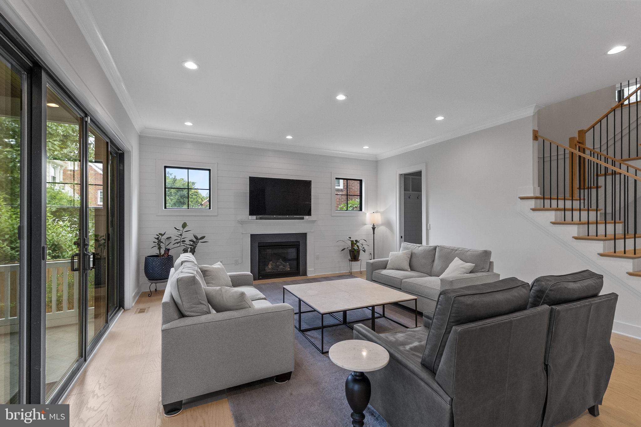 ASHTON HEIGHTS - Residential
