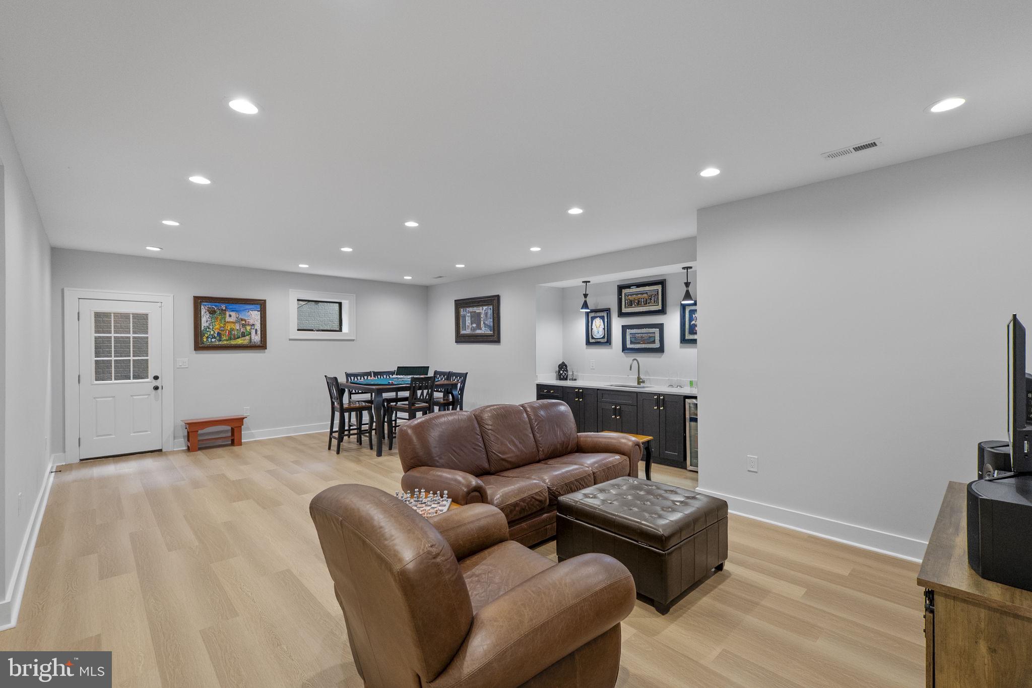 ASHTON HEIGHTS - Residential