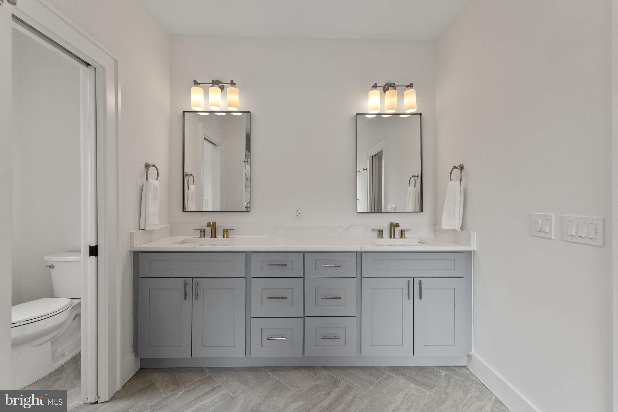ASHTON HEIGHTS - Residential