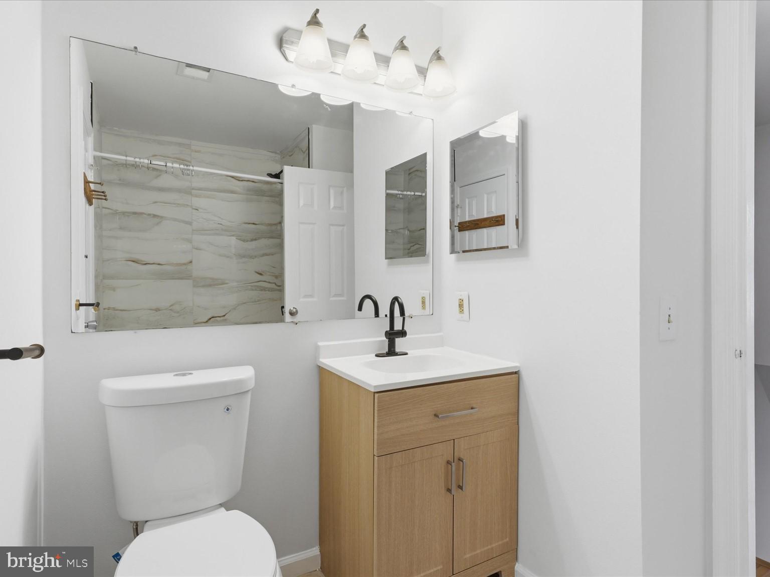 LONDON TOWN WEST - Residential