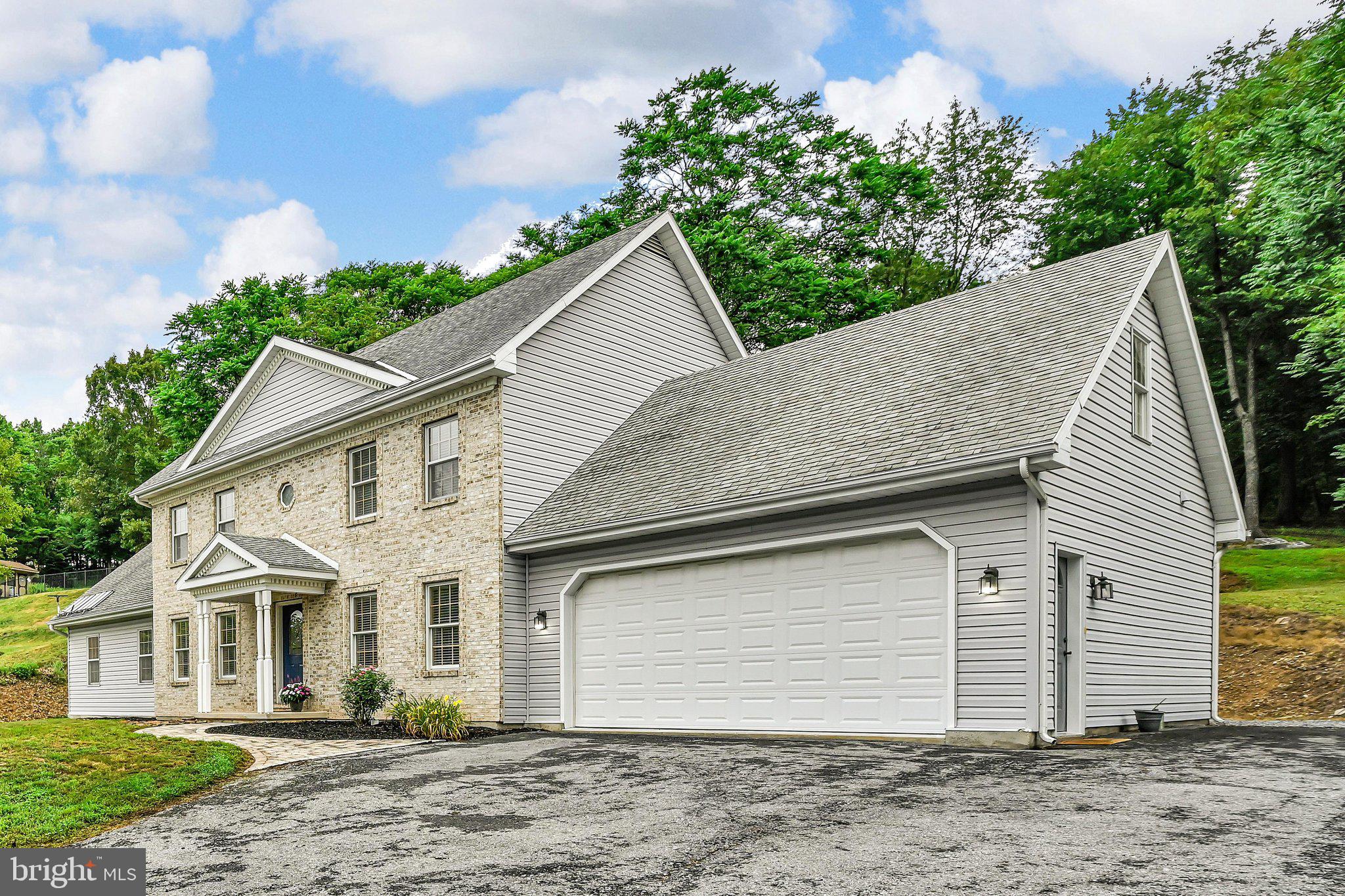 SUNNYSIDE - Residential