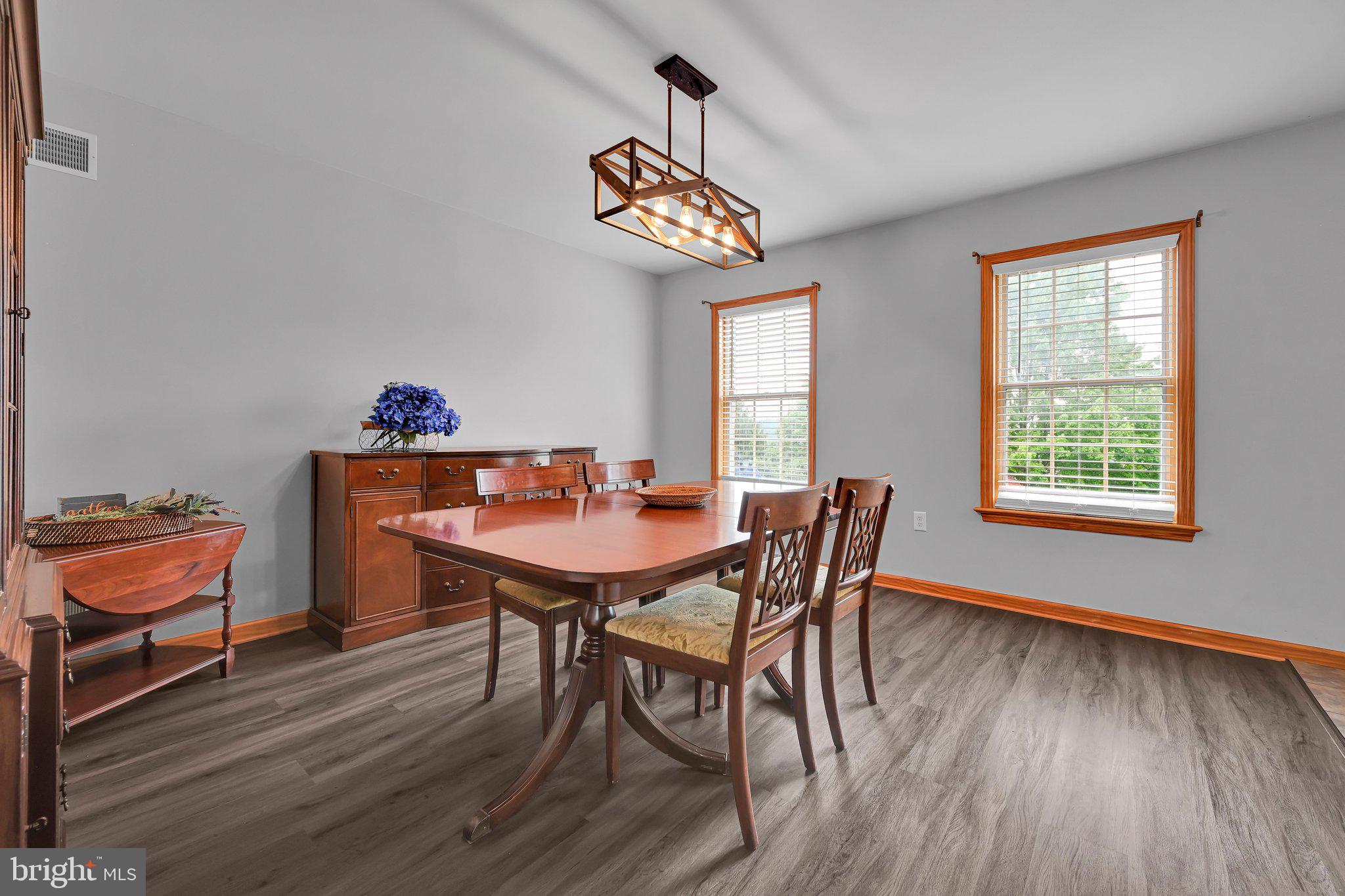 SUNNYSIDE - Residential