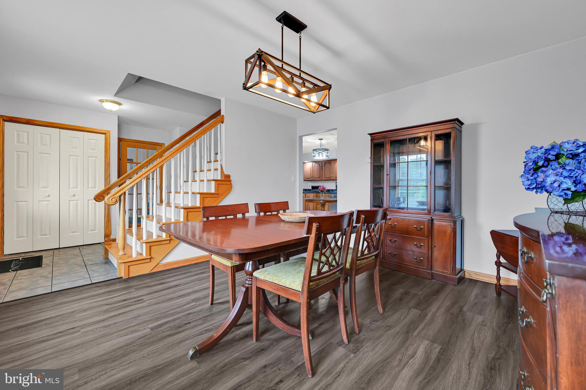 SUNNYSIDE - Residential